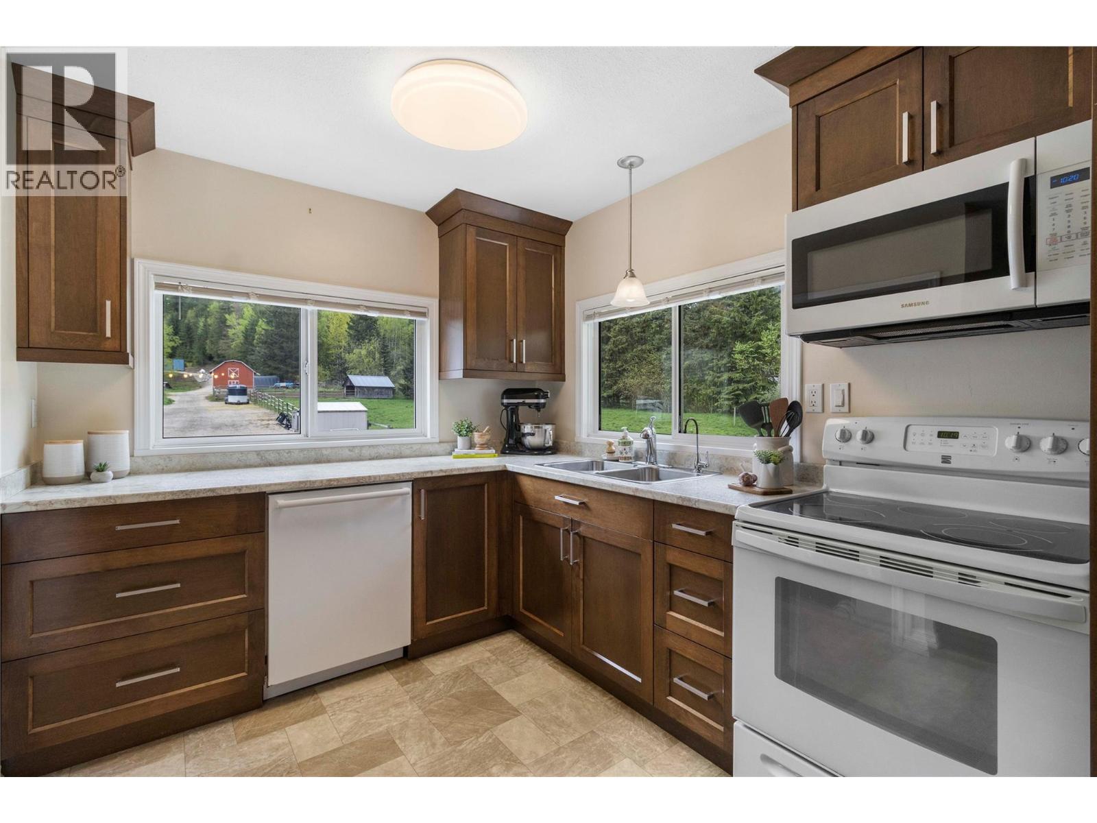 1706 Taylor Road, Sorrento, British Columbia  V0E 2W1 - Photo 19 - 10379303
