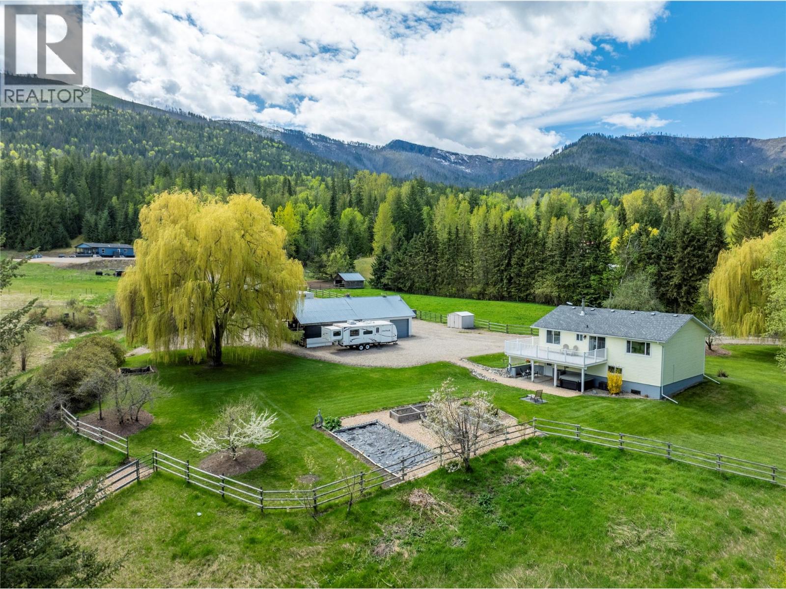 1706 Taylor Road, Sorrento, British Columbia  V0E 2W1 - Photo 6 - 10379303