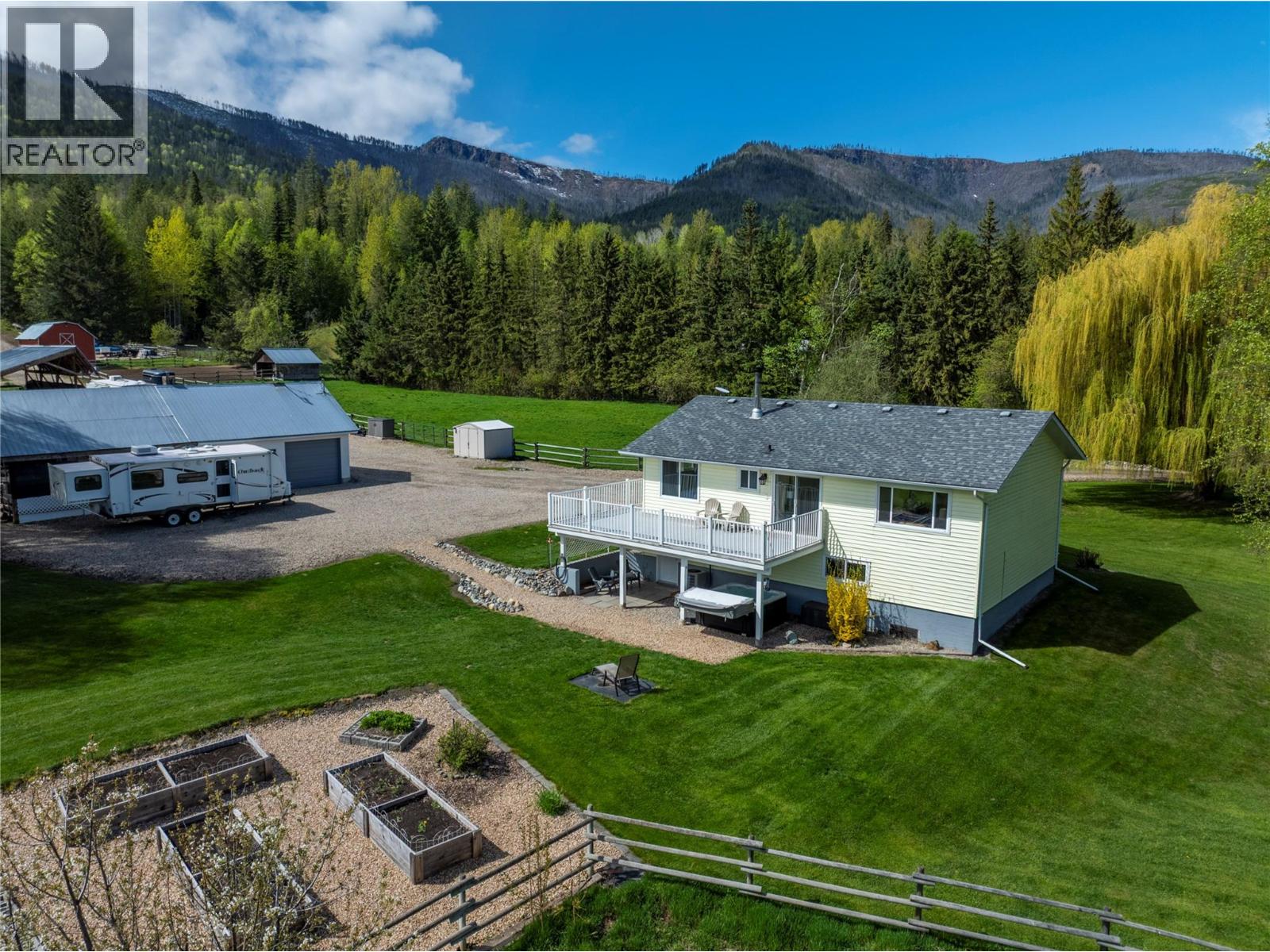 1706 Taylor Road, Sorrento, British Columbia  V0E 2W1 - Photo 9 - 10379303