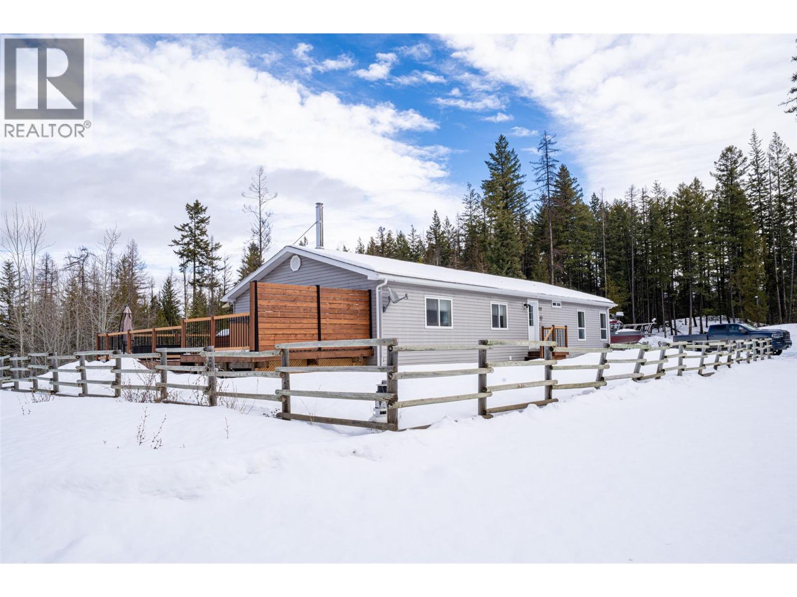 650 Bluenose Road, Vernon, British Columbia  V1B 3E7 - Photo 2 - 10378524