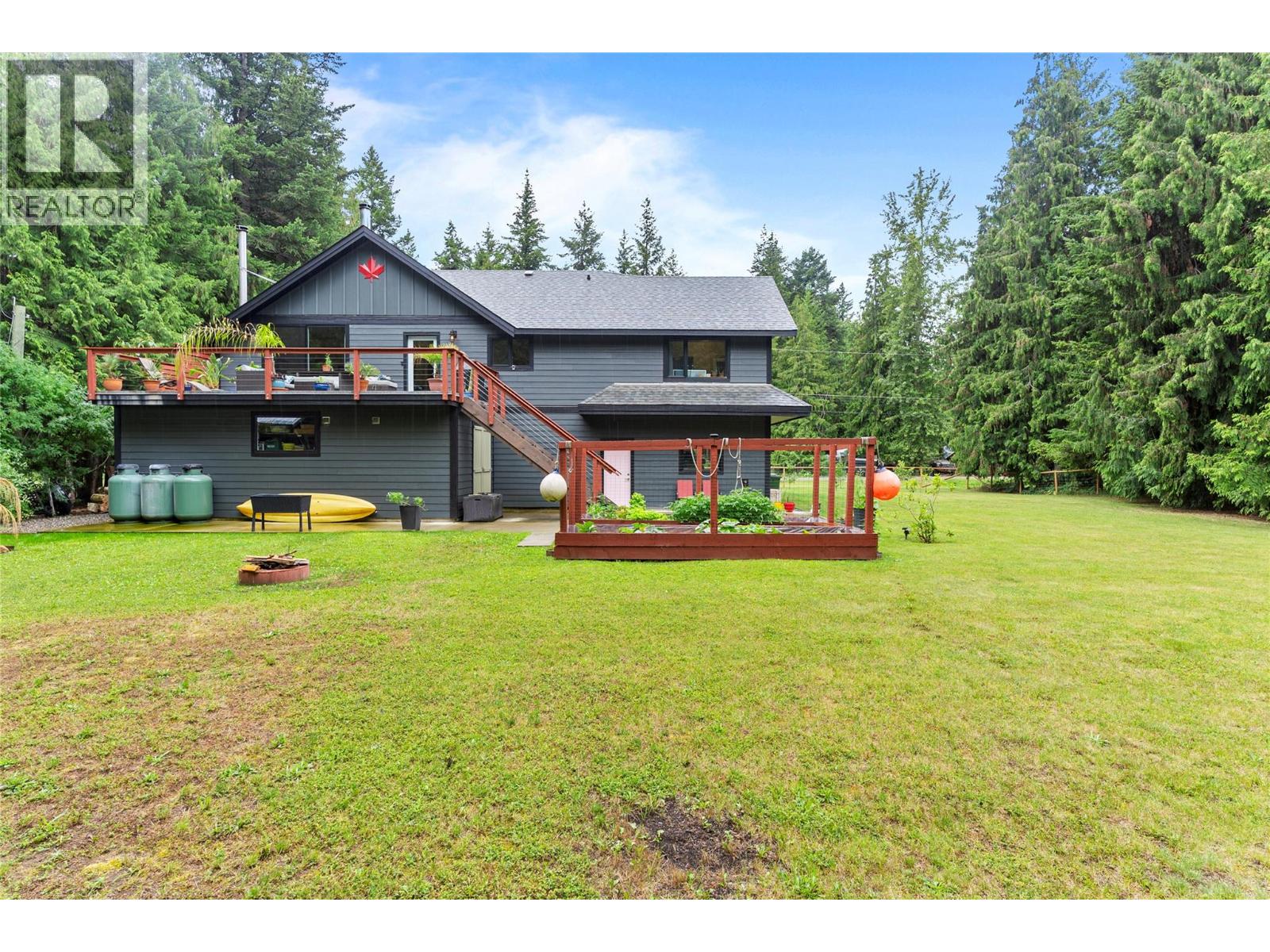 4037 Santa Road, Scotch Creek, British Columbia  V0E 1M5 - Photo 2 - 10379820