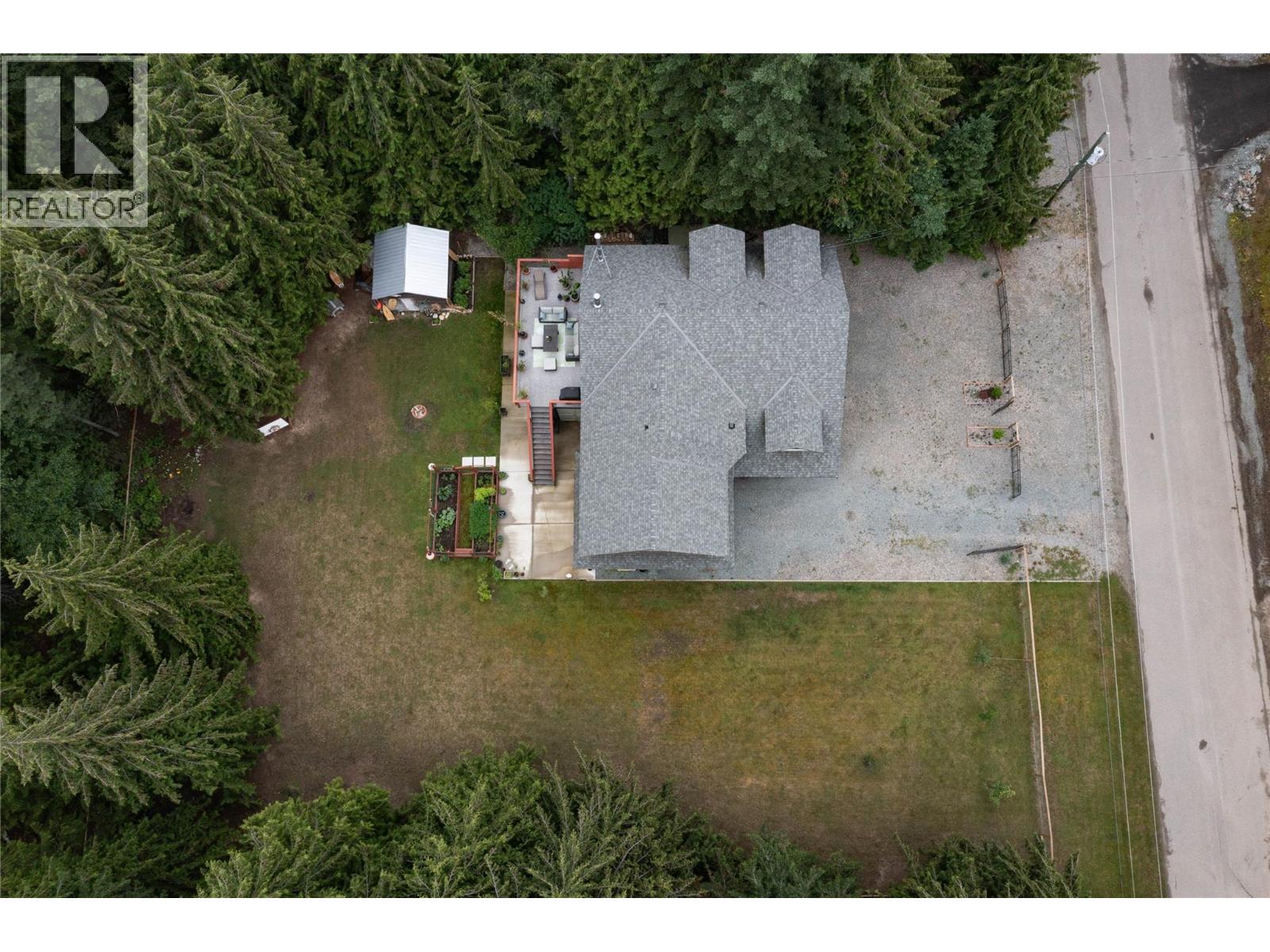 4037 Santa Road, Scotch Creek, British Columbia  V0E 1M5 - Photo 4 - 10379820