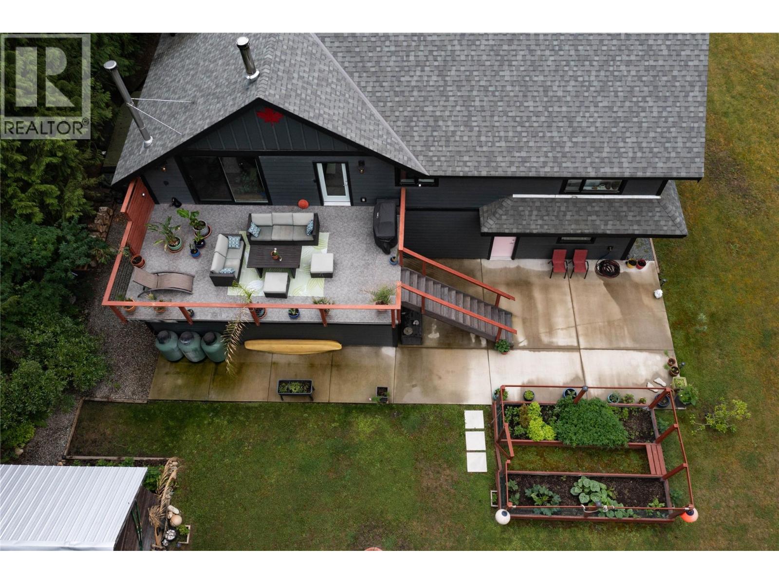 4037 Santa Road, Scotch Creek, British Columbia  V0E 1M5 - Photo 5 - 10379820