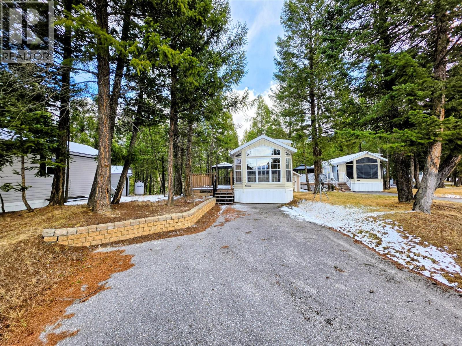4856 Lynx Drive, radium hot springs, British Columbia