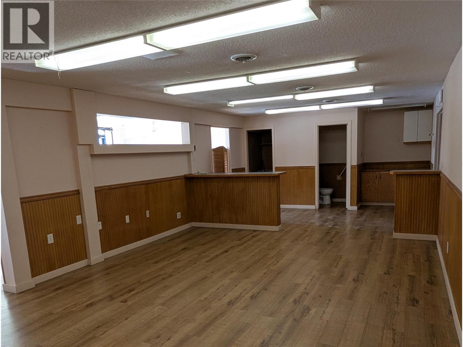 2811 44 Avenue, Vernon, British Columbia  V1T 7P4 - Photo 3 - 10380076