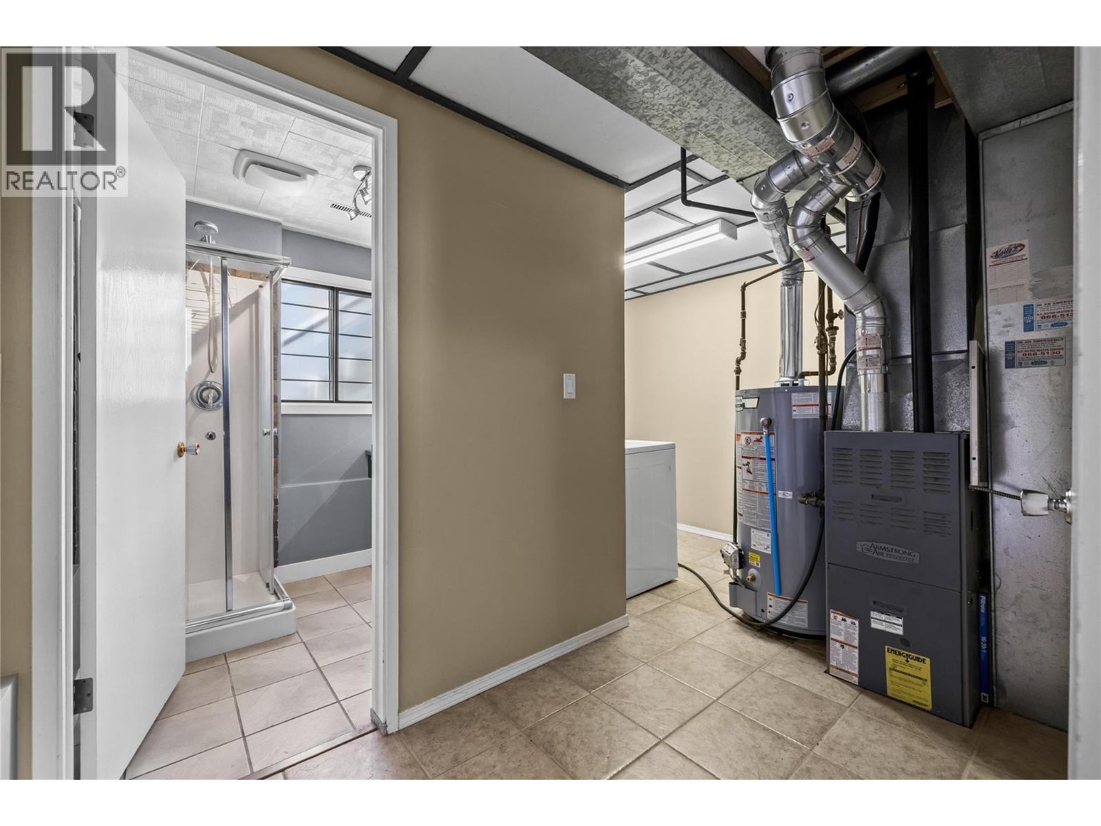 909 Grenfell Court, Kelowna, British Columbia  V1Y 8C5 - Photo 22 - 10379896