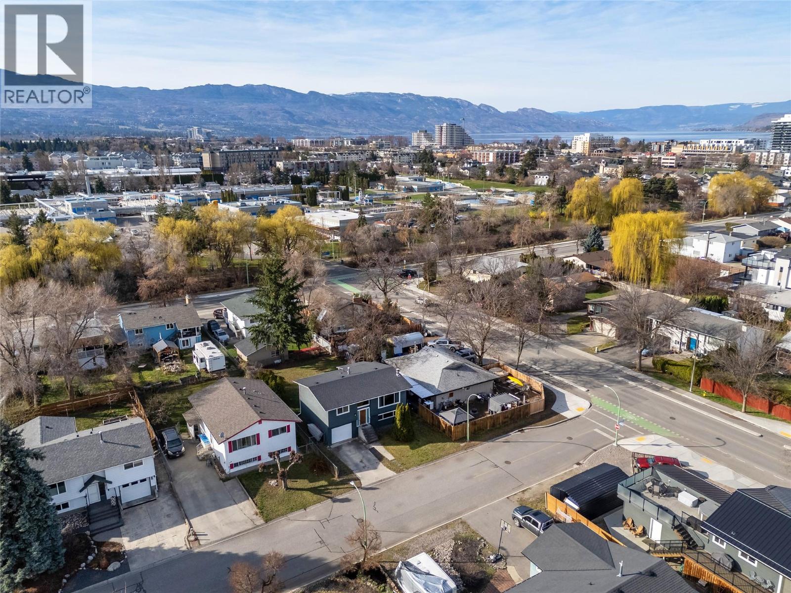 909 Grenfell Court, Kelowna, British Columbia  V1Y 8C5 - Photo 28 - 10379896