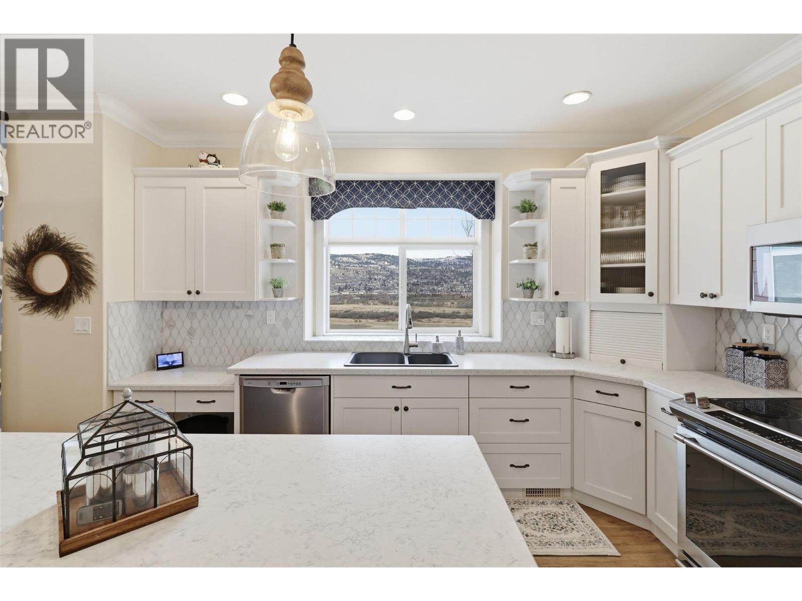 536 Trillium Drive, Kamloops, British Columbia  V2H 1R8 - Photo 14 - 10379068