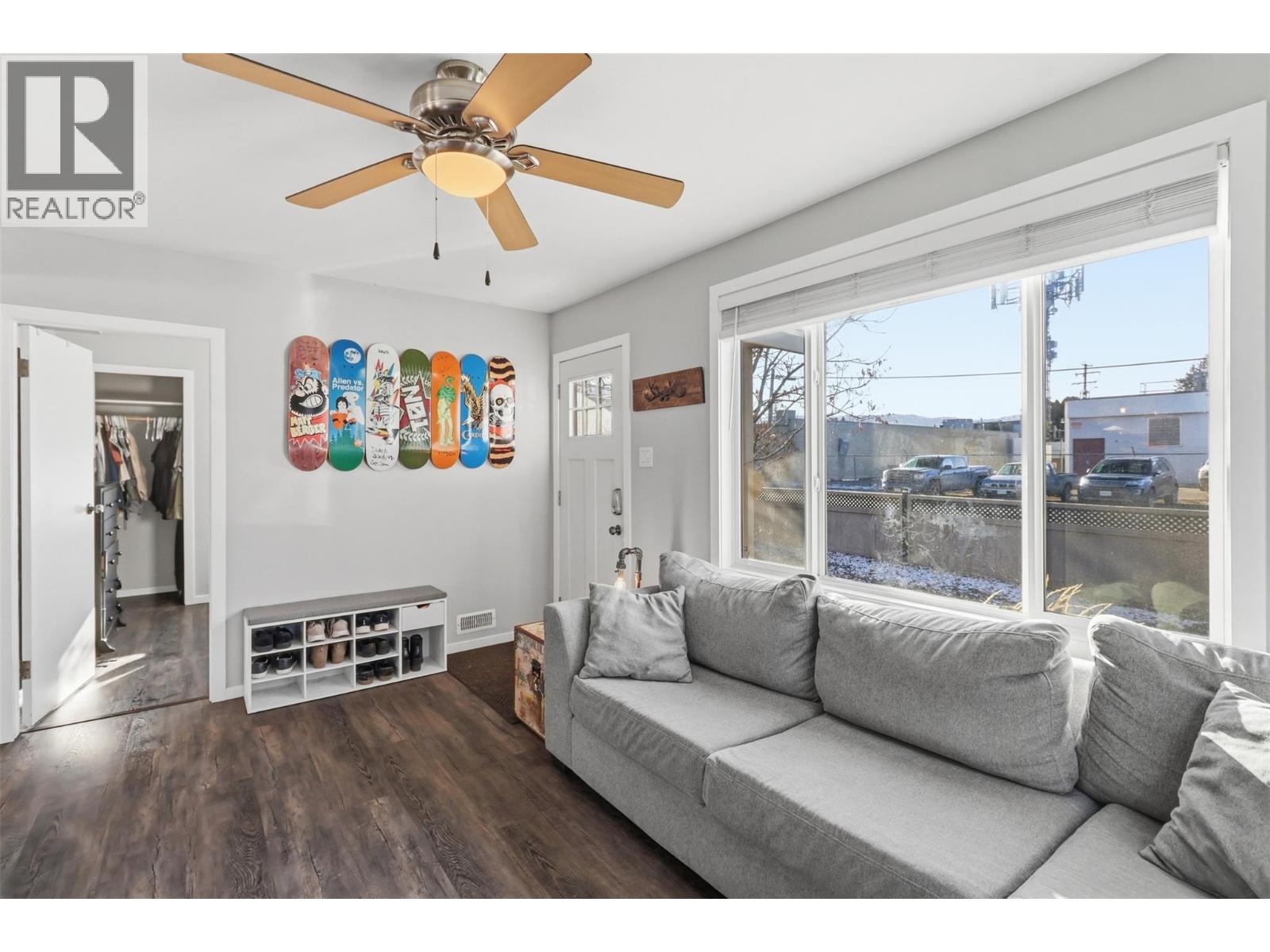 922 Westminster Avenue, Kamloops, British Columbia  V2B 1P1 - Photo 4 - 10379924