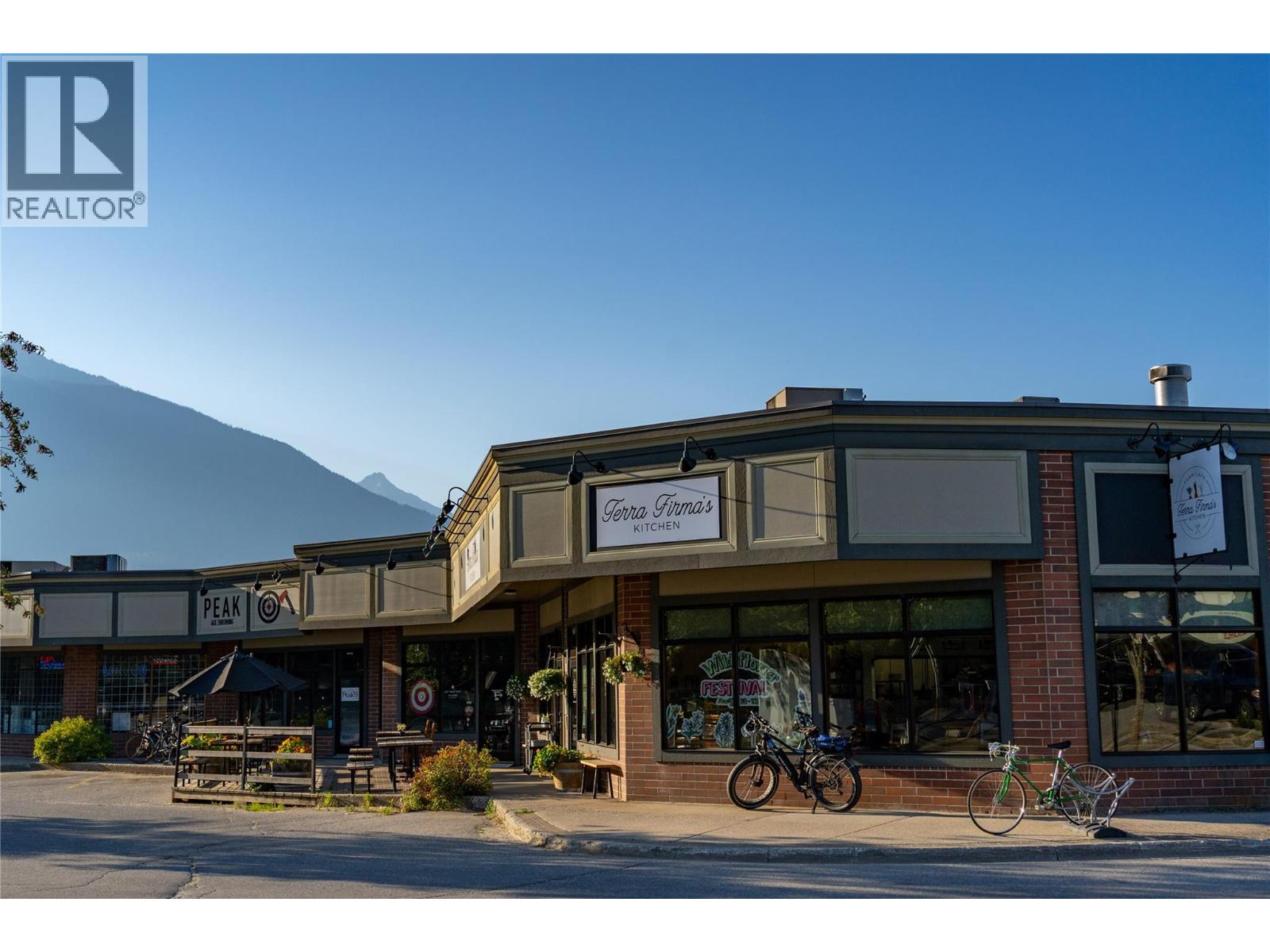 415 Victoria Road Unit# A, Revelstoke, British Columbia  V0E 2S0 - Photo 2 - 10378893