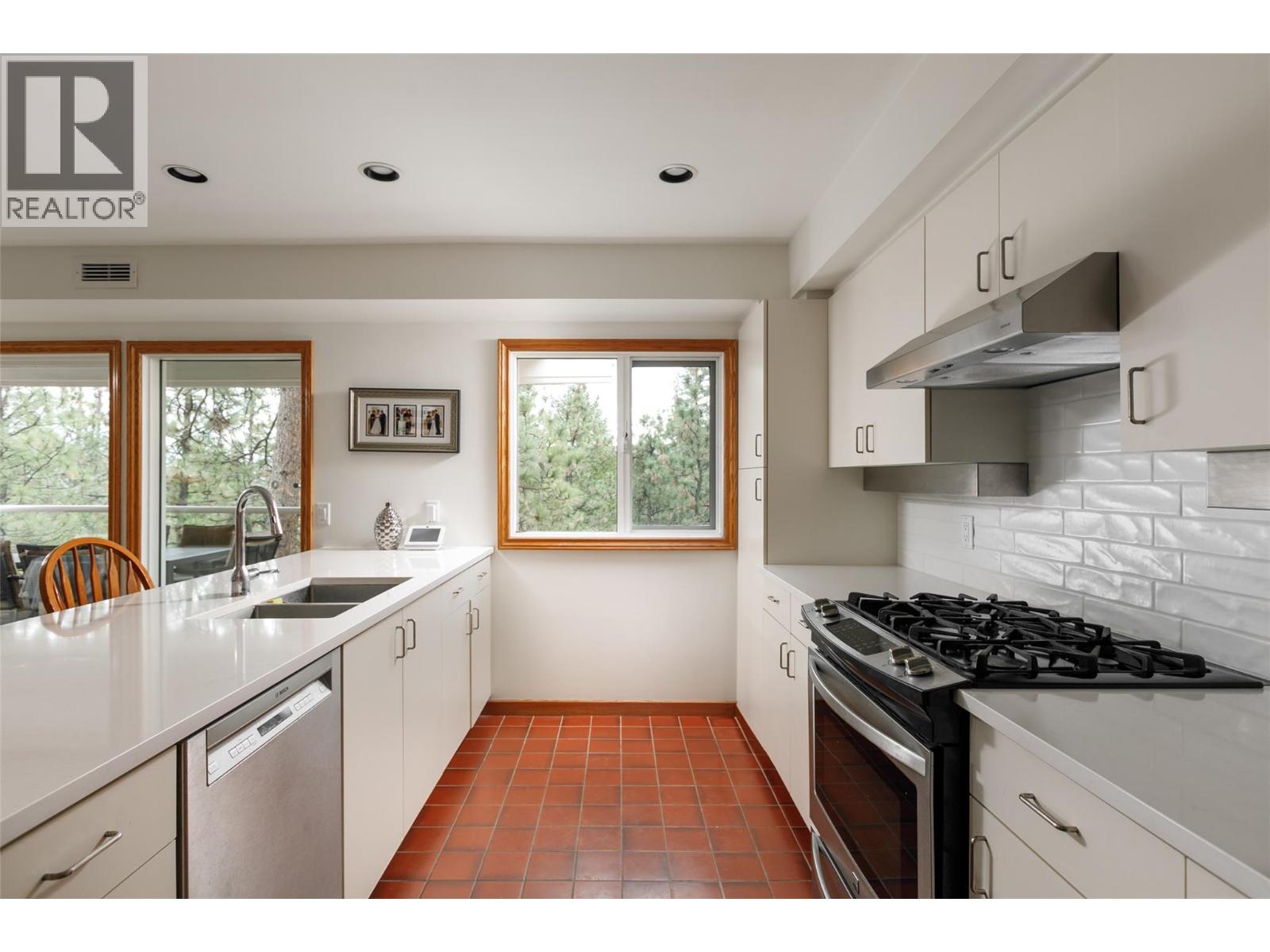 1642 West Kelowna Road, West Kelowna, British Columbia  V1Z 3B7 - Photo 24 - 10379885