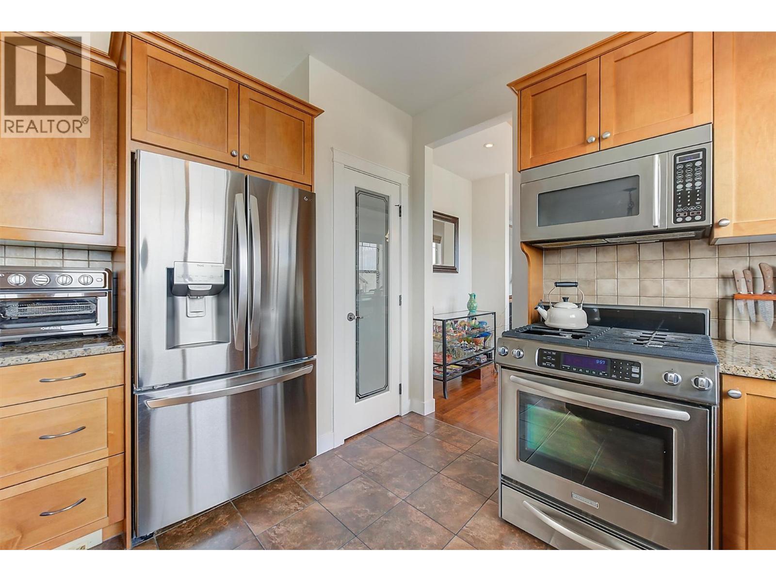 737 Kuipers Crescent, Kelowna, British Columbia  V1W 5H4 - Photo 26 - 10379795