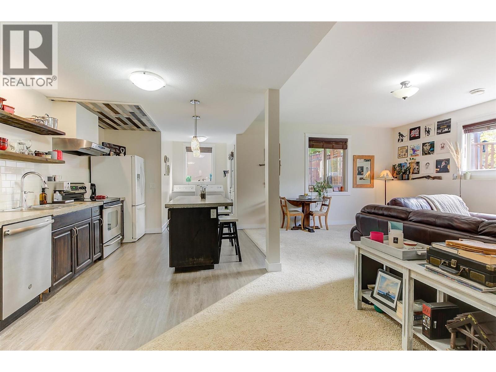 737 Kuipers Crescent, Kelowna, British Columbia  V1W 5H4 - Photo 66 - 10379795