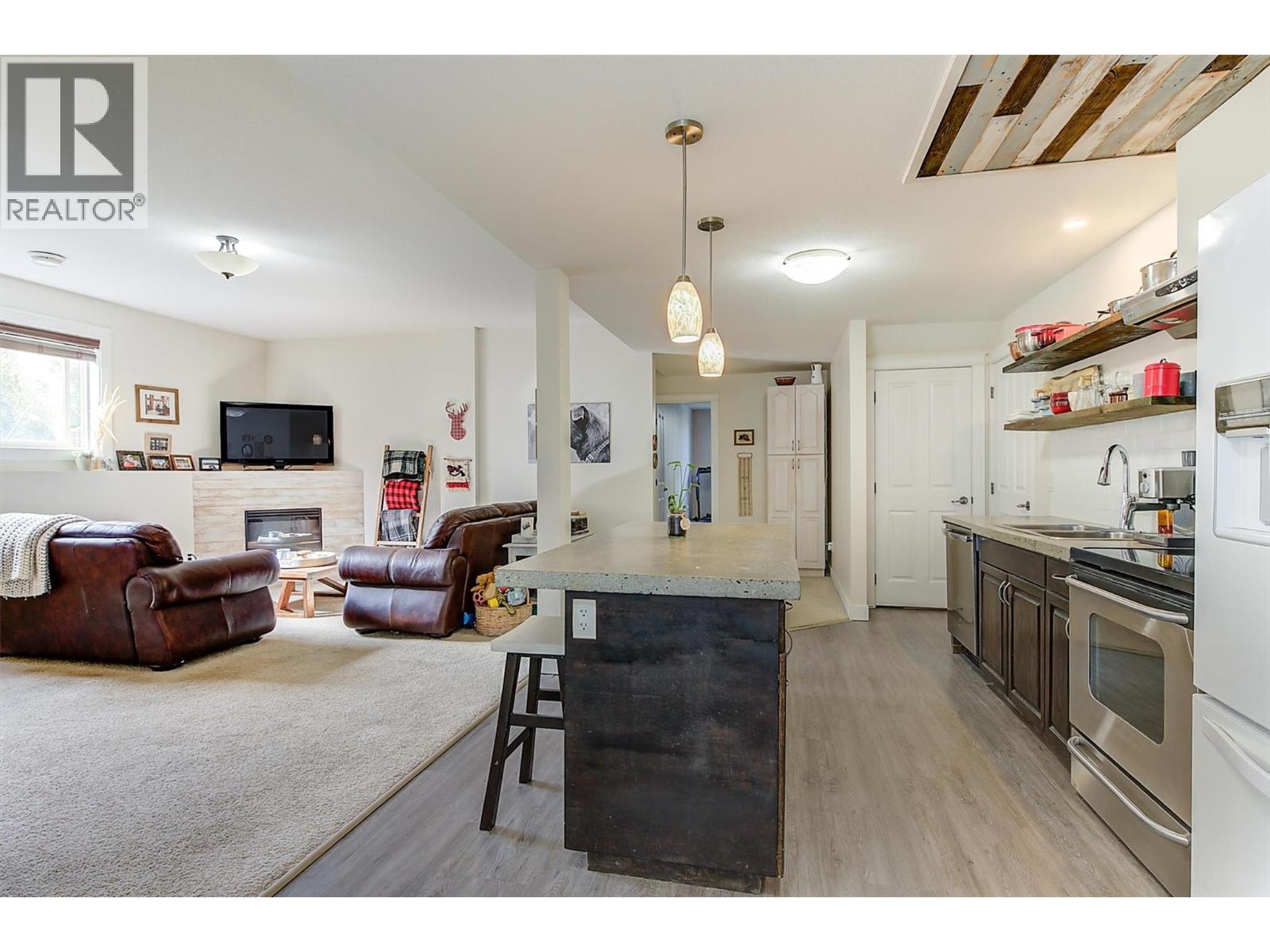 737 Kuipers Crescent, Kelowna, British Columbia  V1W 5H4 - Photo 70 - 10379795