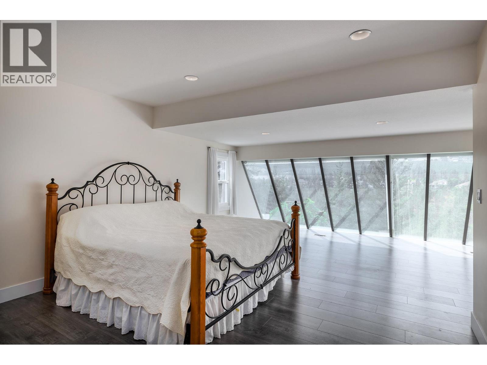 2571 Pineridge Place, West Kelowna, British Columbia  V4T 2J7 - Photo 10 - 10379489