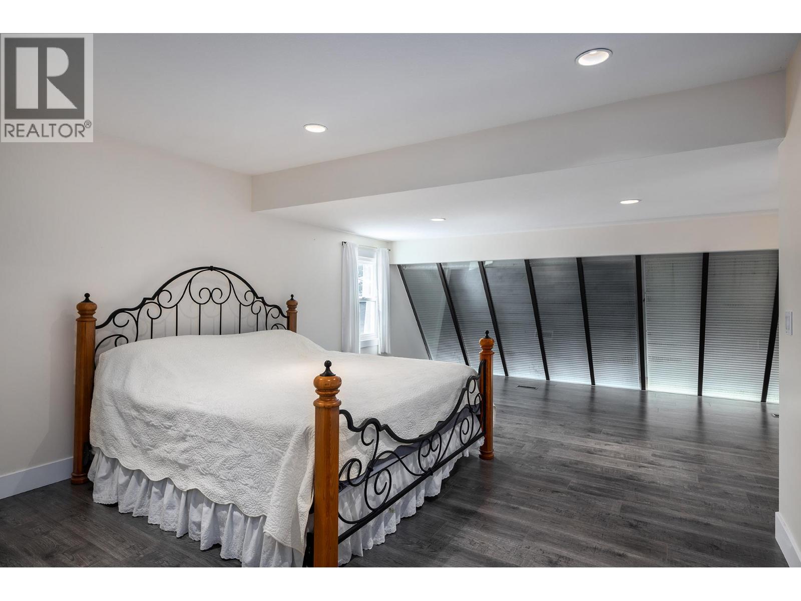 2571 Pineridge Place, West Kelowna, British Columbia  V4T 2J7 - Photo 11 - 10379489