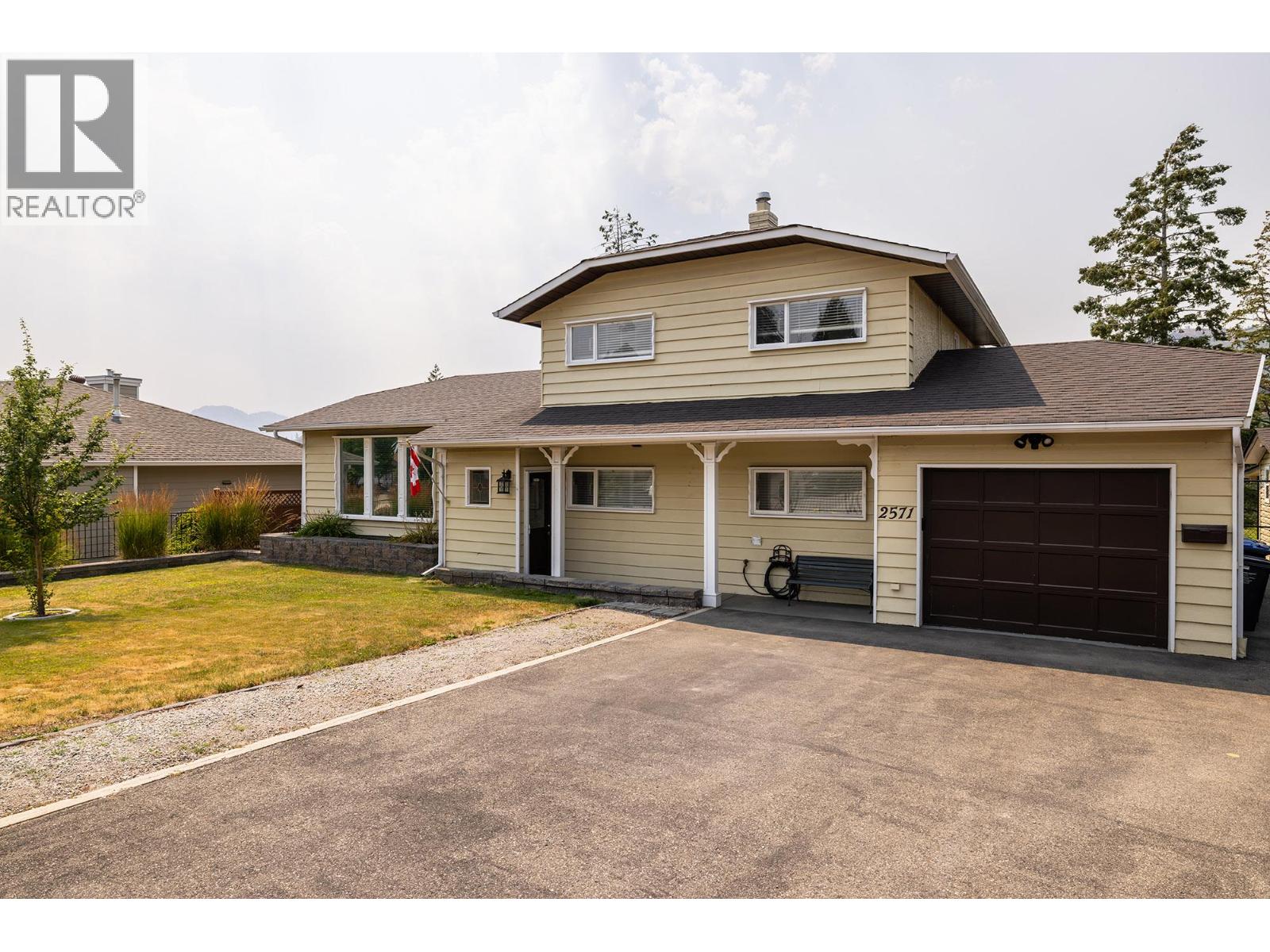 2571 Pineridge Place, West Kelowna, British Columbia  V4T 2J7 - Photo 29 - 10379489