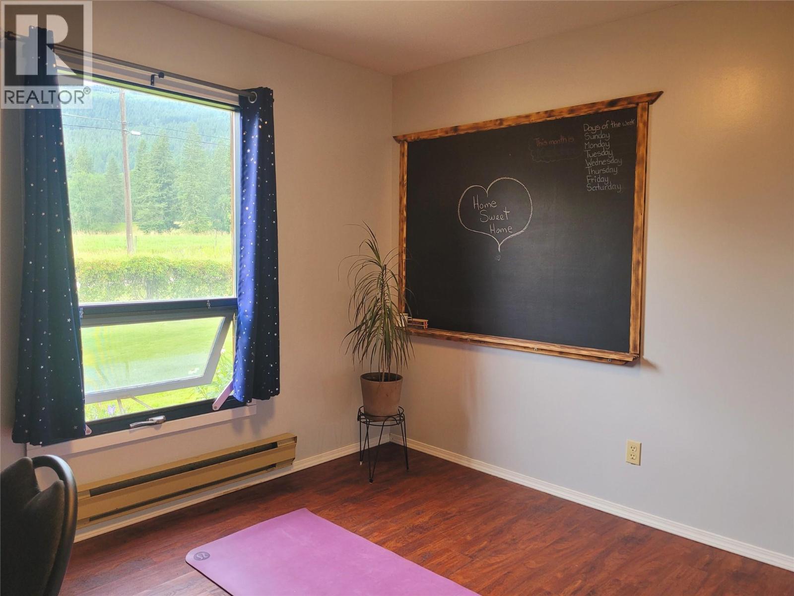 177 24 Highway, Little Fort, British Columbia  V0E 2C0 - Photo 27 - 10380163