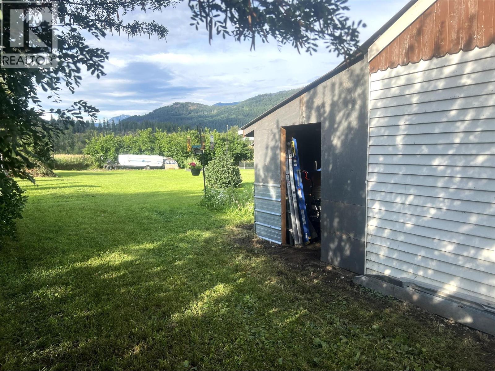 177 24 Highway, Little Fort, British Columbia  V0E 2C0 - Photo 36 - 10380163