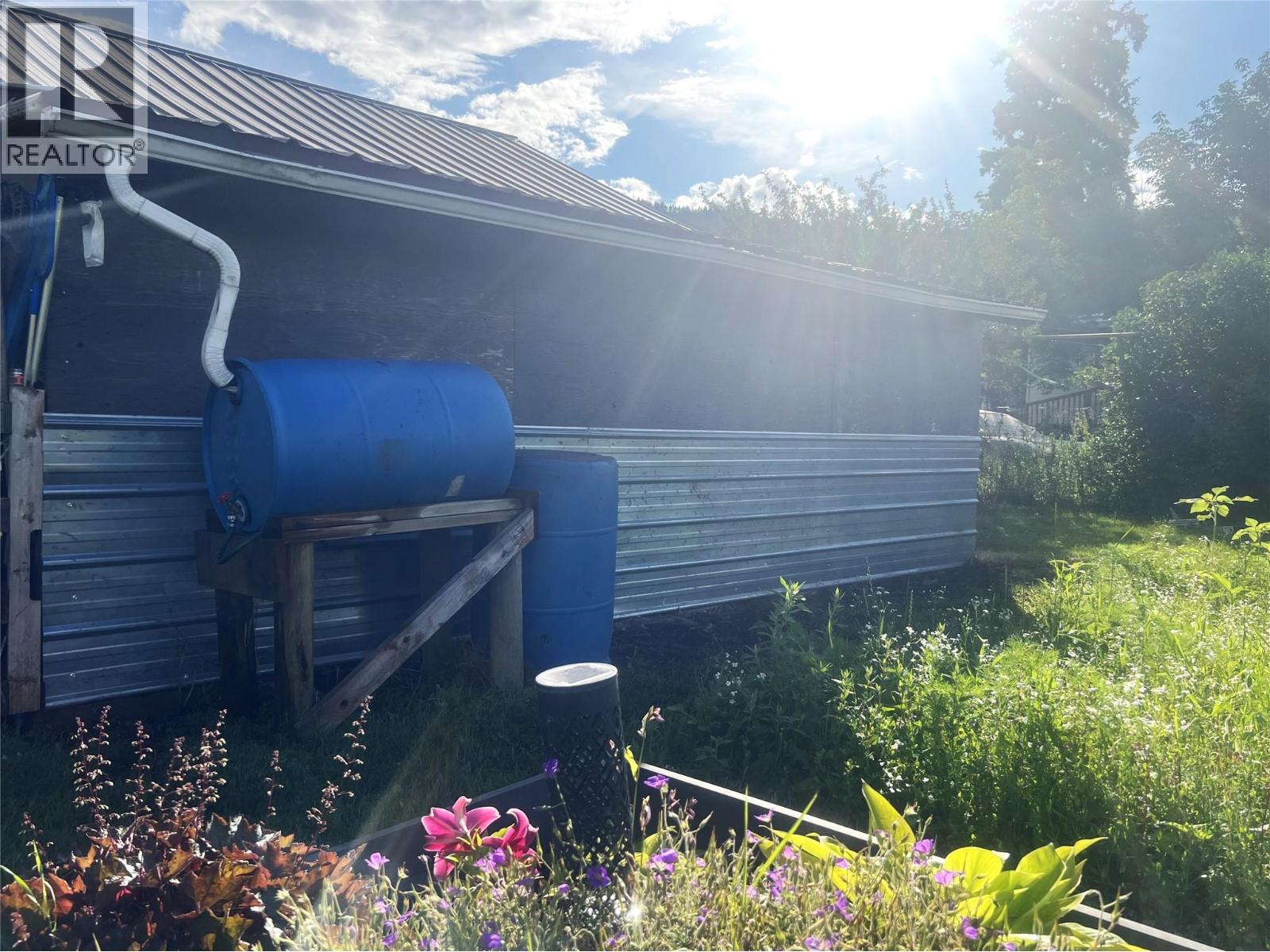 177 24 Highway, Little Fort, British Columbia  V0E 2C0 - Photo 37 - 10380163