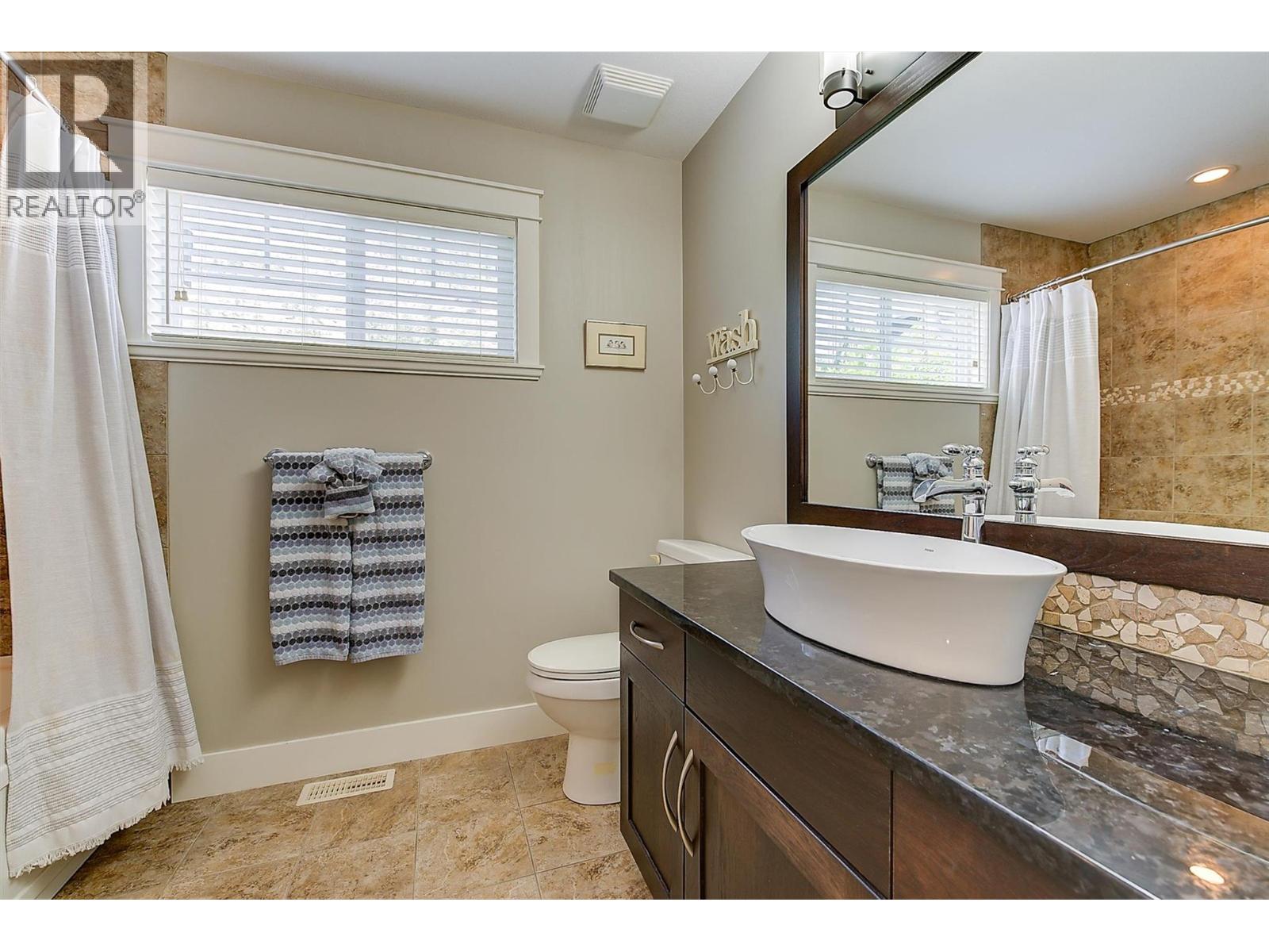 2423 Paramount Drive, West Kelowna, British Columbia  V4T 3K4 - Photo 40 - 10380135