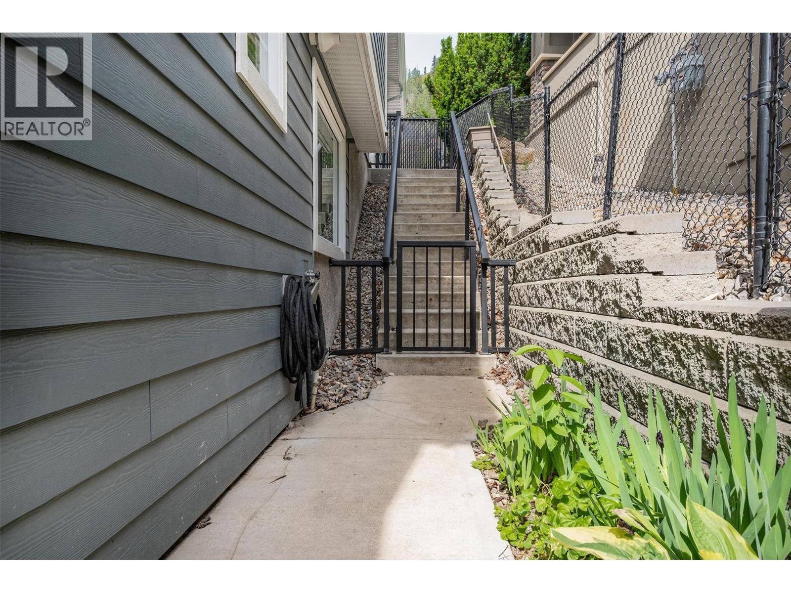 2423 Paramount Drive, West Kelowna, British Columbia  V4T 3K4 - Photo 45 - 10380135