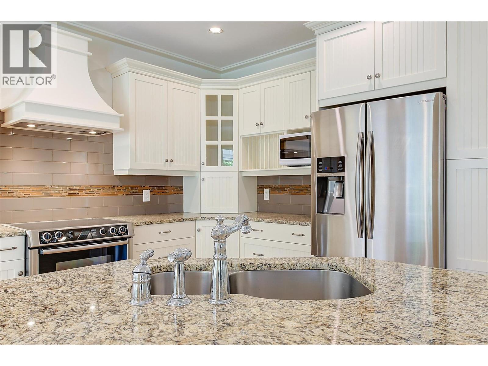 2423 Paramount Drive, West Kelowna, British Columbia  V4T 3K4 - Photo 53 - 10380135