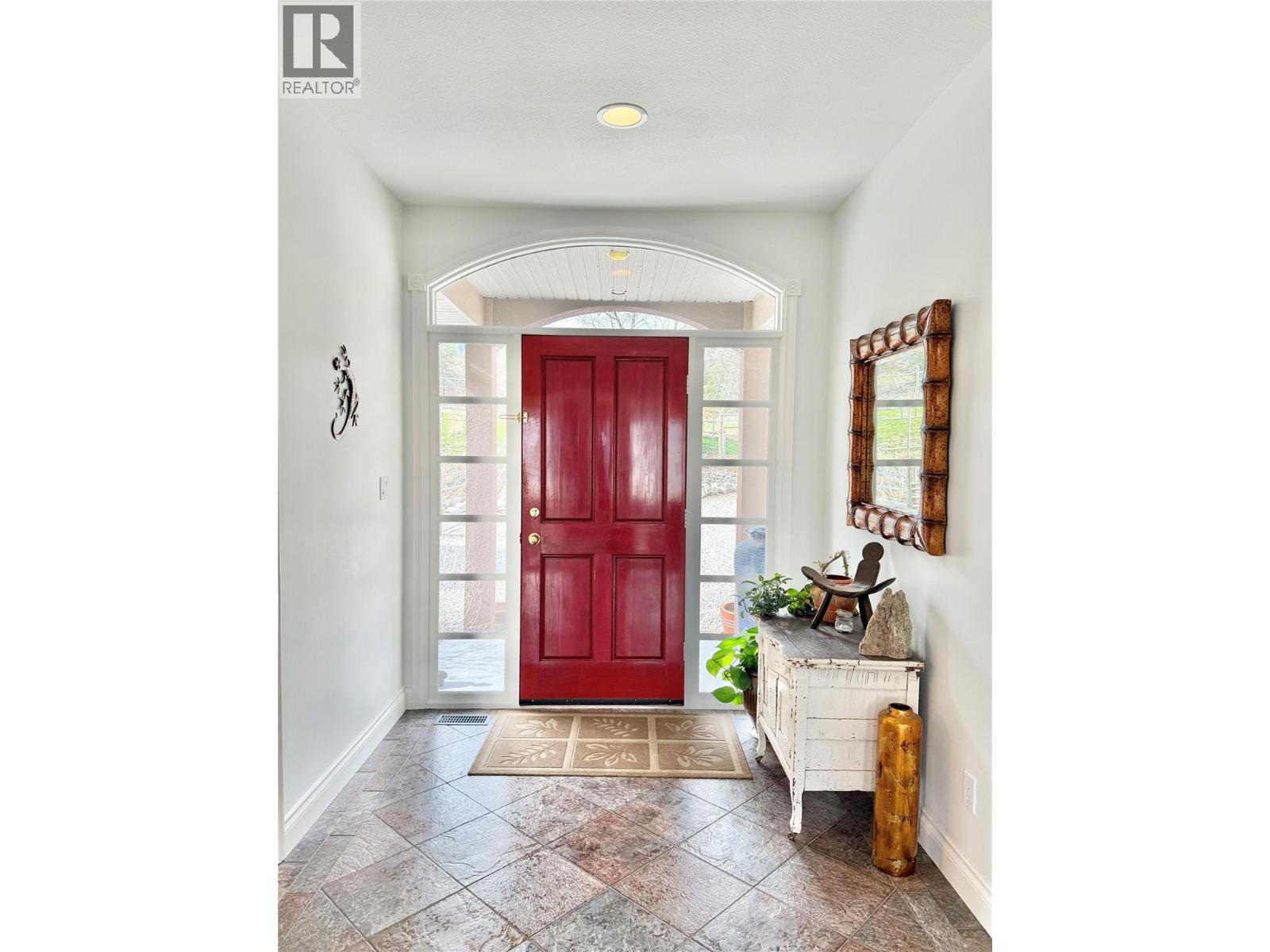 614 Wilson Mountain Road, Oliver, British Columbia  V0H 1T5 - Photo 3 - 10379943