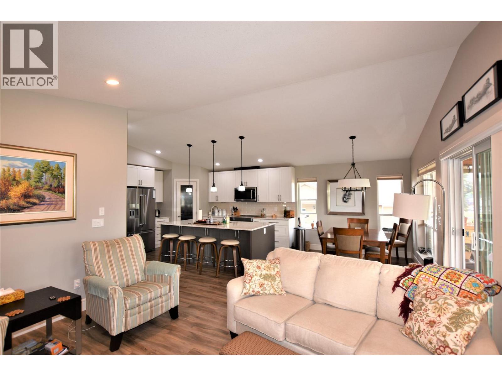 129 Deer Street, Vernon, British Columbia  V1H 2A1 - Photo 7 - 10380063