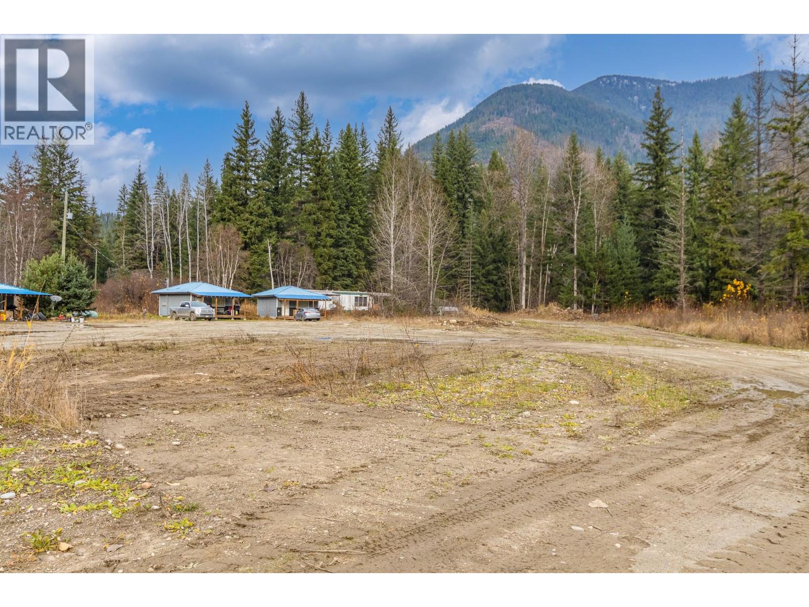 5513 Prosh Frontage Road, Sicamous, British Columbia  V0E 2J0 - Photo 3 - 10380201