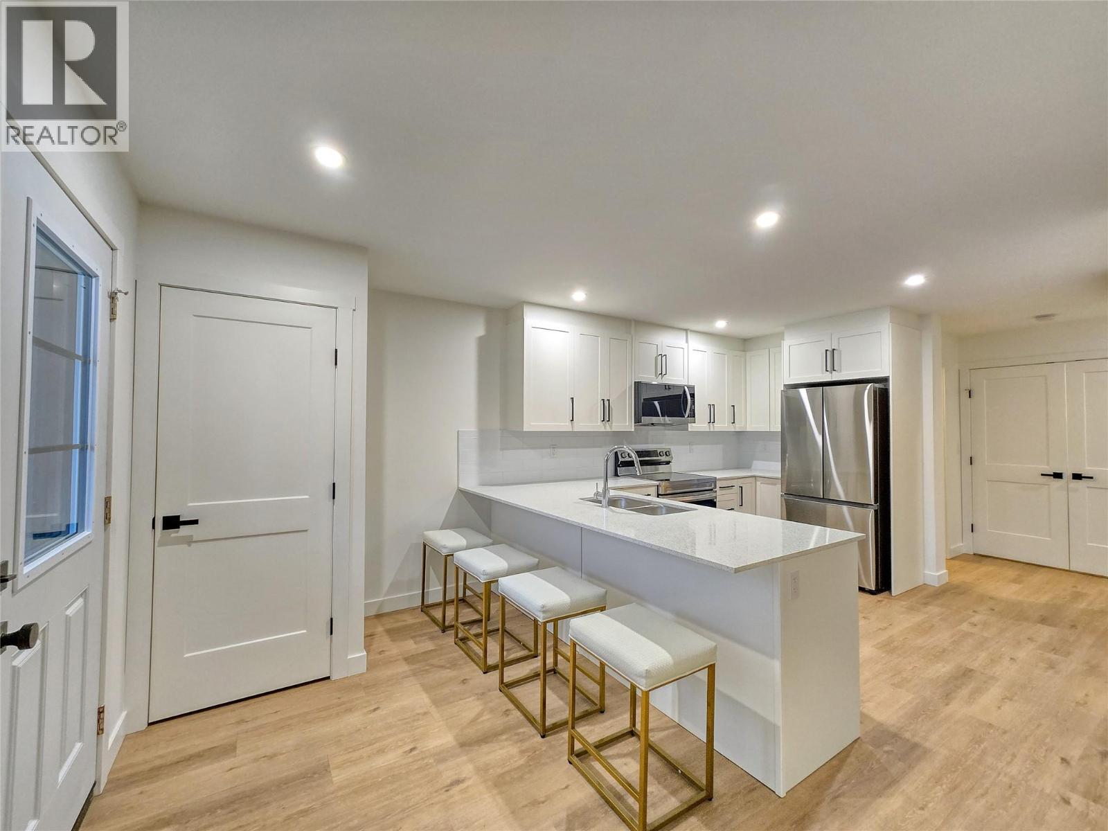 2098 Pine Tree Way Unit# 42, Invermere, British Columbia  V0A 1K4 - Photo 3 - 10379789