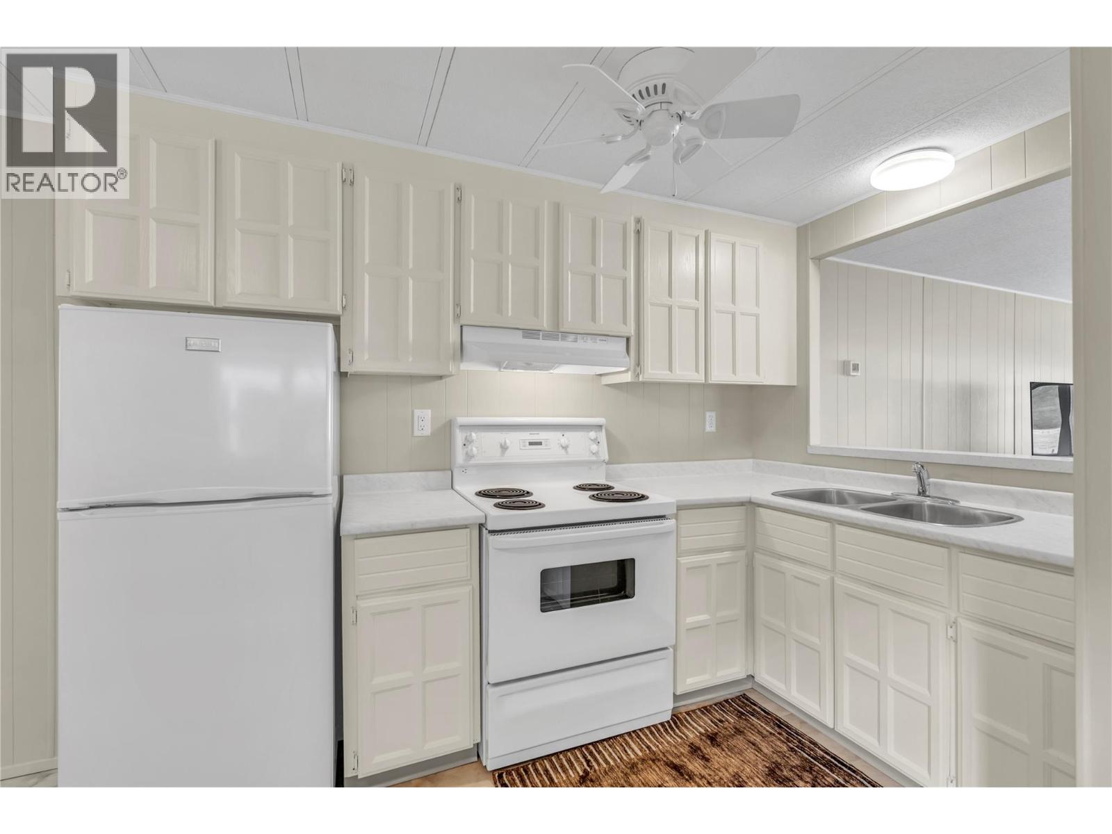 2657 1st Street, Olalla, British Columbia  V0X 1N6 - Photo 12 - 10379799