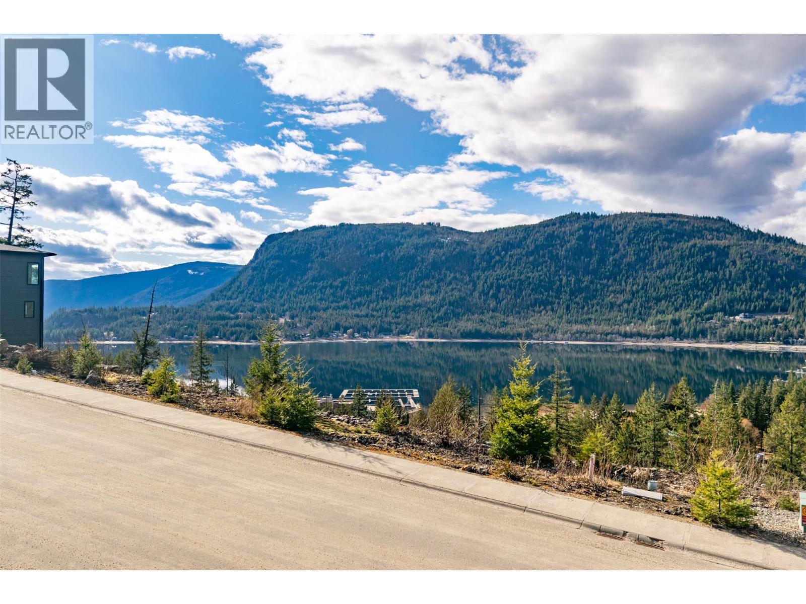 283 Bayview Drive, Sicamous, British Columbia  V0E 2V1 - Photo 7 - 10376942