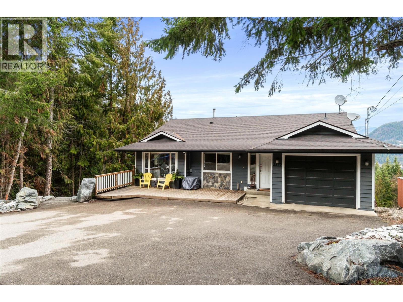 2379 Pleasant Dale Road, Blind Bay, British Columbia  V0E 1H1 - Photo 2 - 10380170