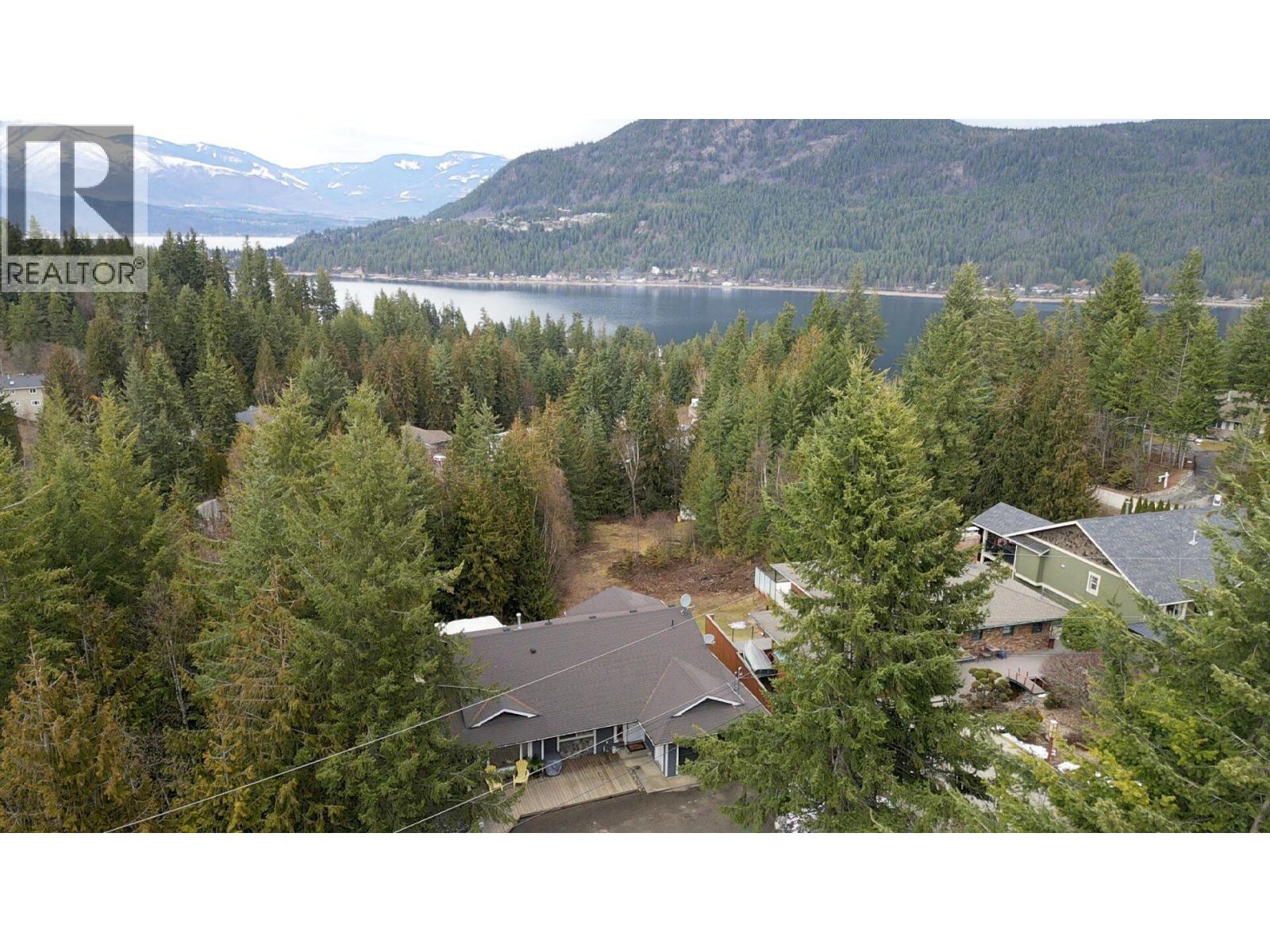 2379 Pleasant Dale Road, Blind Bay, British Columbia  V0E 1H1 - Photo 3 - 10380170