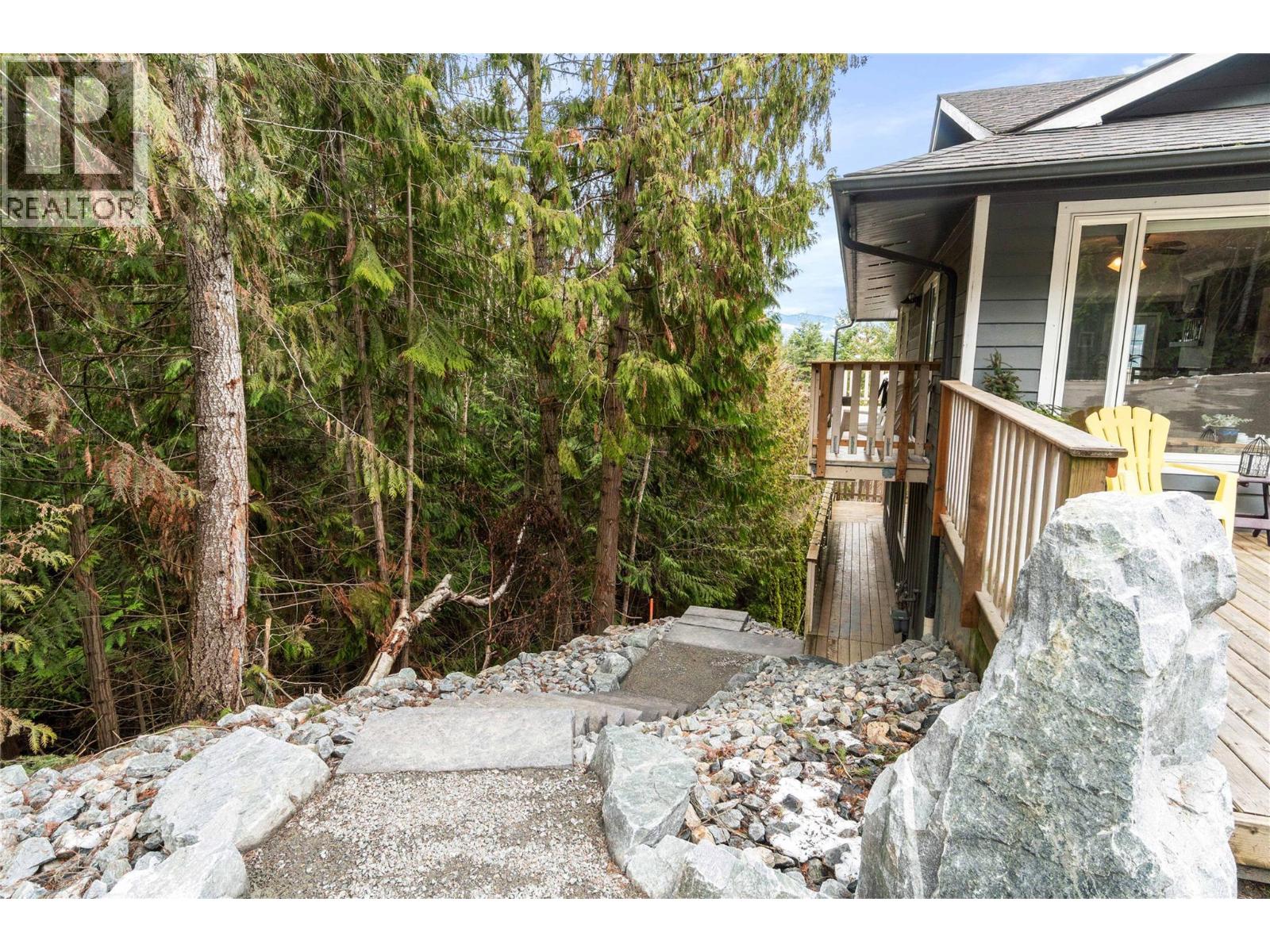 2379 Pleasant Dale Road, Blind Bay, British Columbia  V0E 1H1 - Photo 40 - 10380170