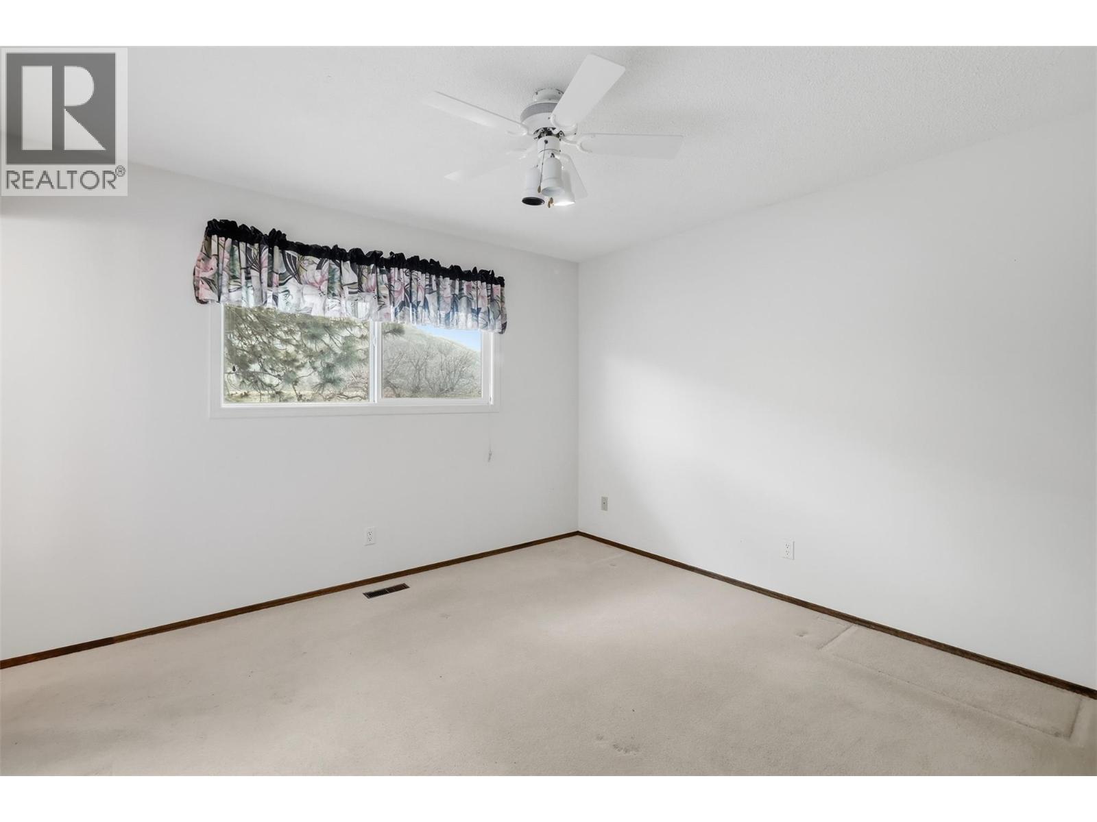 2563 Sandalwood Drive, Kamloops, British Columbia  V2B 6V3 - Photo 18 - 10380056