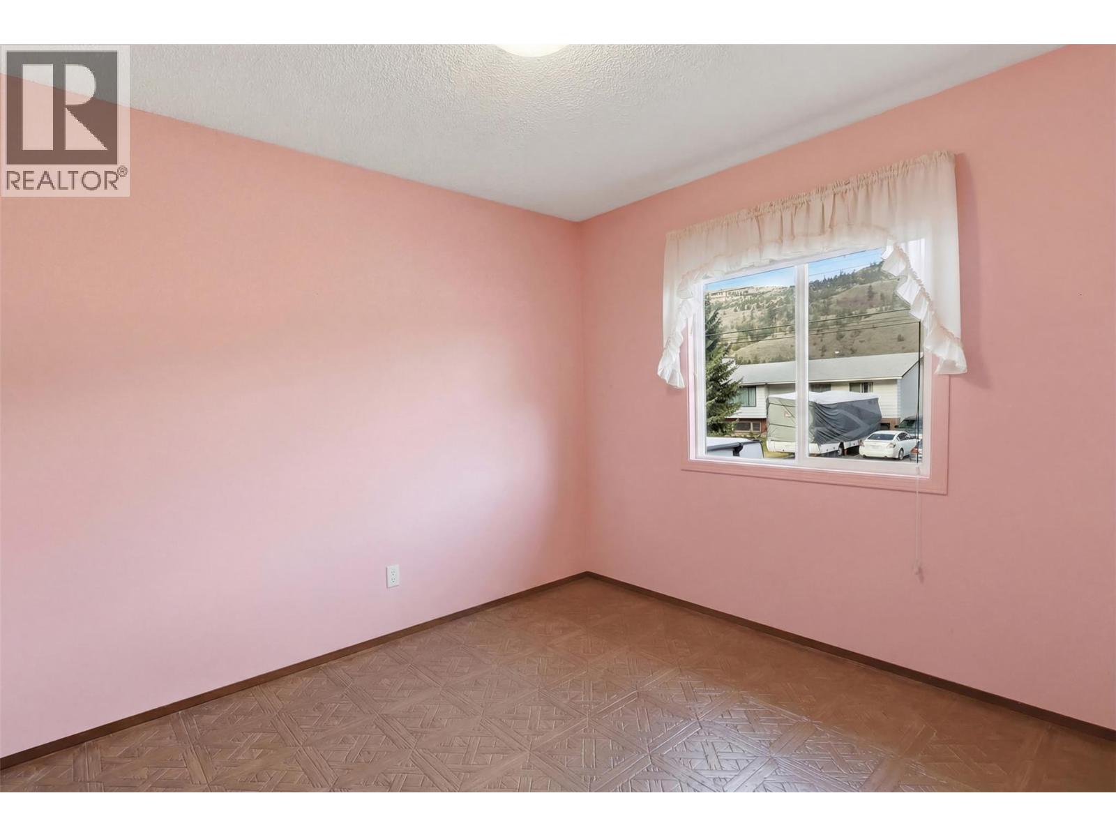 2563 Sandalwood Drive, Kamloops, British Columbia  V2B 6V3 - Photo 21 - 10380056