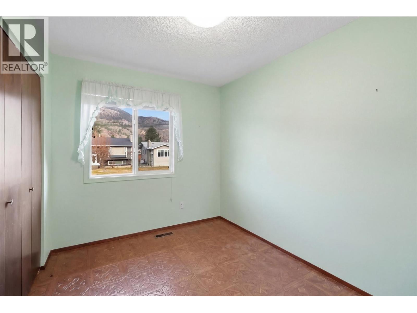 2563 Sandalwood Drive, Kamloops, British Columbia  V2B 6V3 - Photo 23 - 10380056