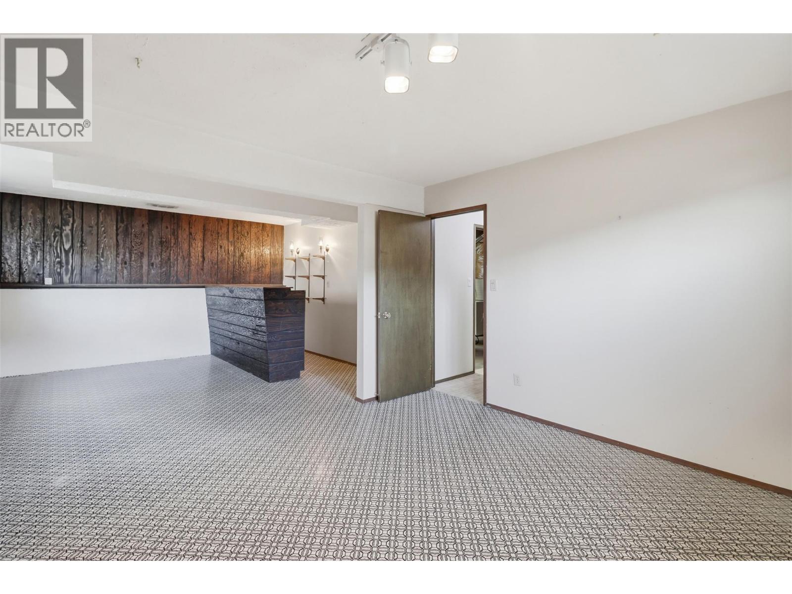 2563 Sandalwood Drive, Kamloops, British Columbia  V2B 6V3 - Photo 29 - 10380056