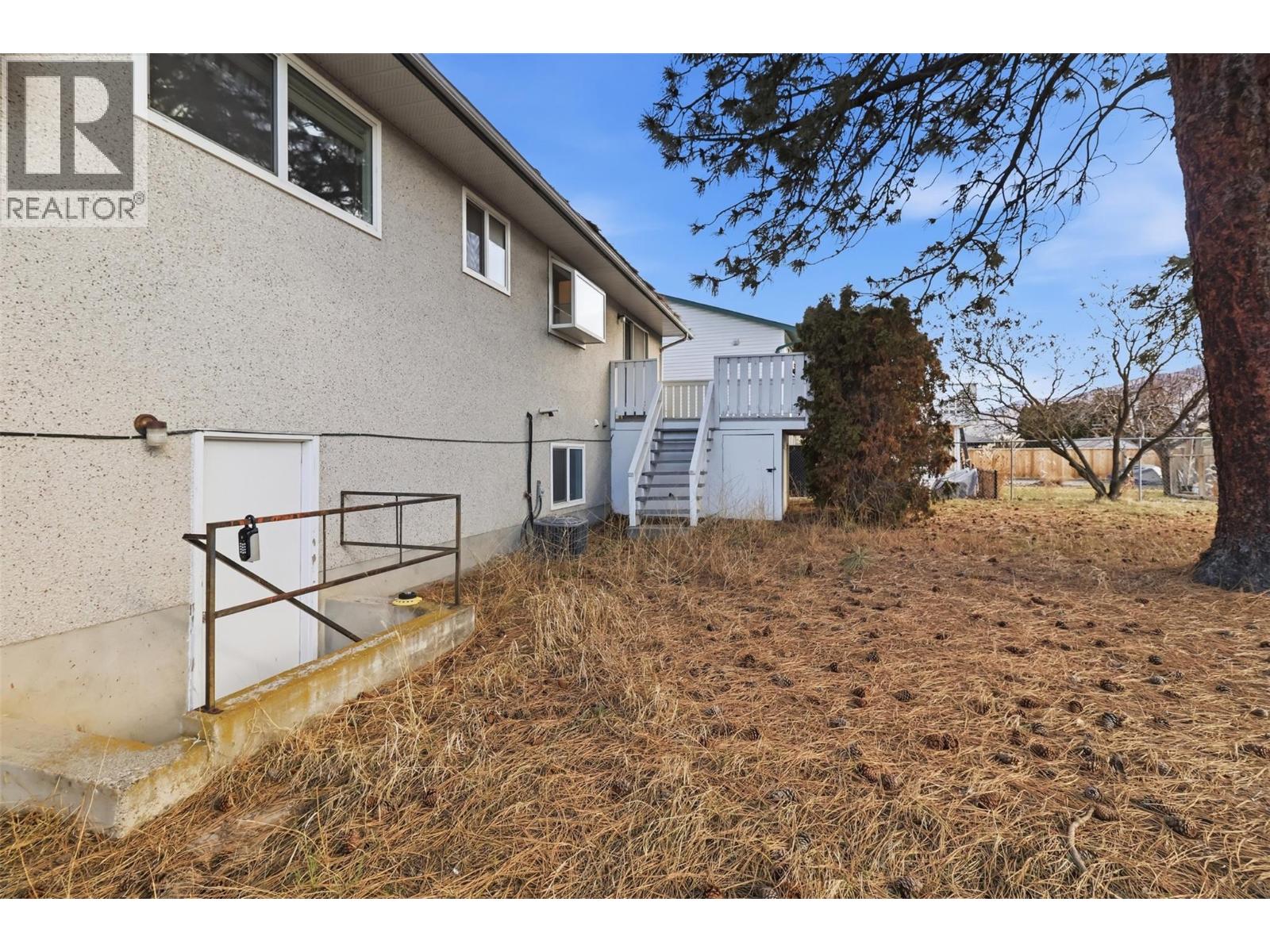 2563 Sandalwood Drive, Kamloops, British Columbia  V2B 6V3 - Photo 40 - 10380056