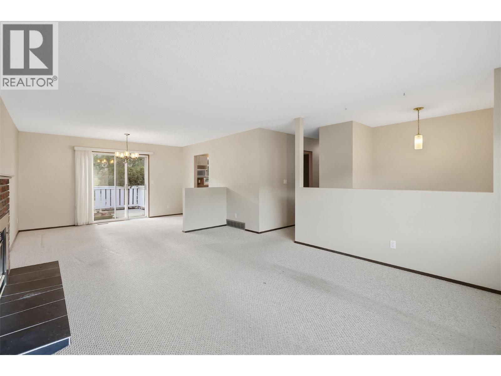 2563 Sandalwood Drive, Kamloops, British Columbia  V2B 6V3 - Photo 9 - 10380056