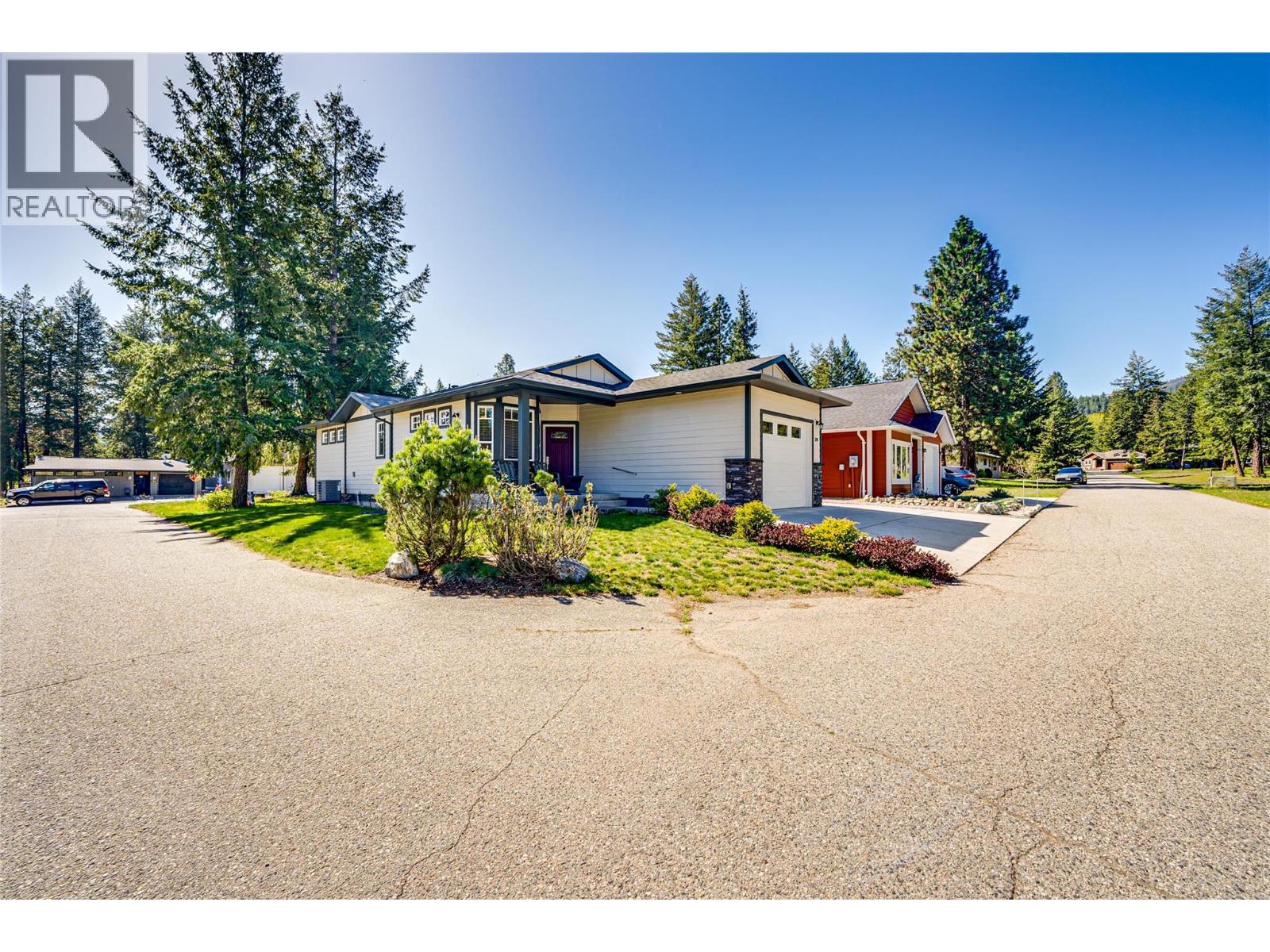 270 Grouse Avenue, Vernon, British Columbia  V1H 2A1 - Photo 2 - 10380205