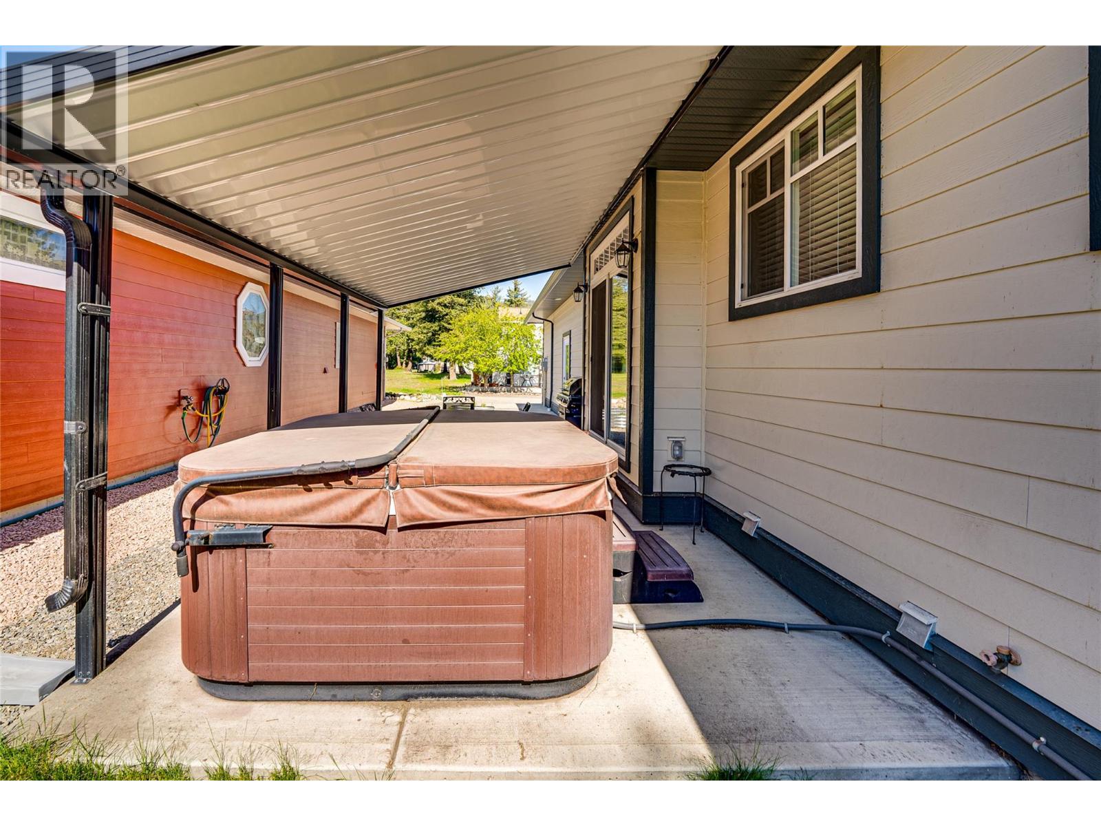 270 Grouse Avenue, Vernon, British Columbia  V1H 2A1 - Photo 38 - 10380205