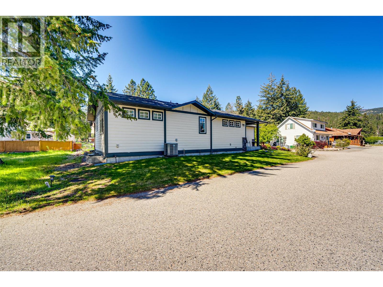 270 Grouse Avenue, Vernon, British Columbia  V1H 2A1 - Photo 5 - 10380205