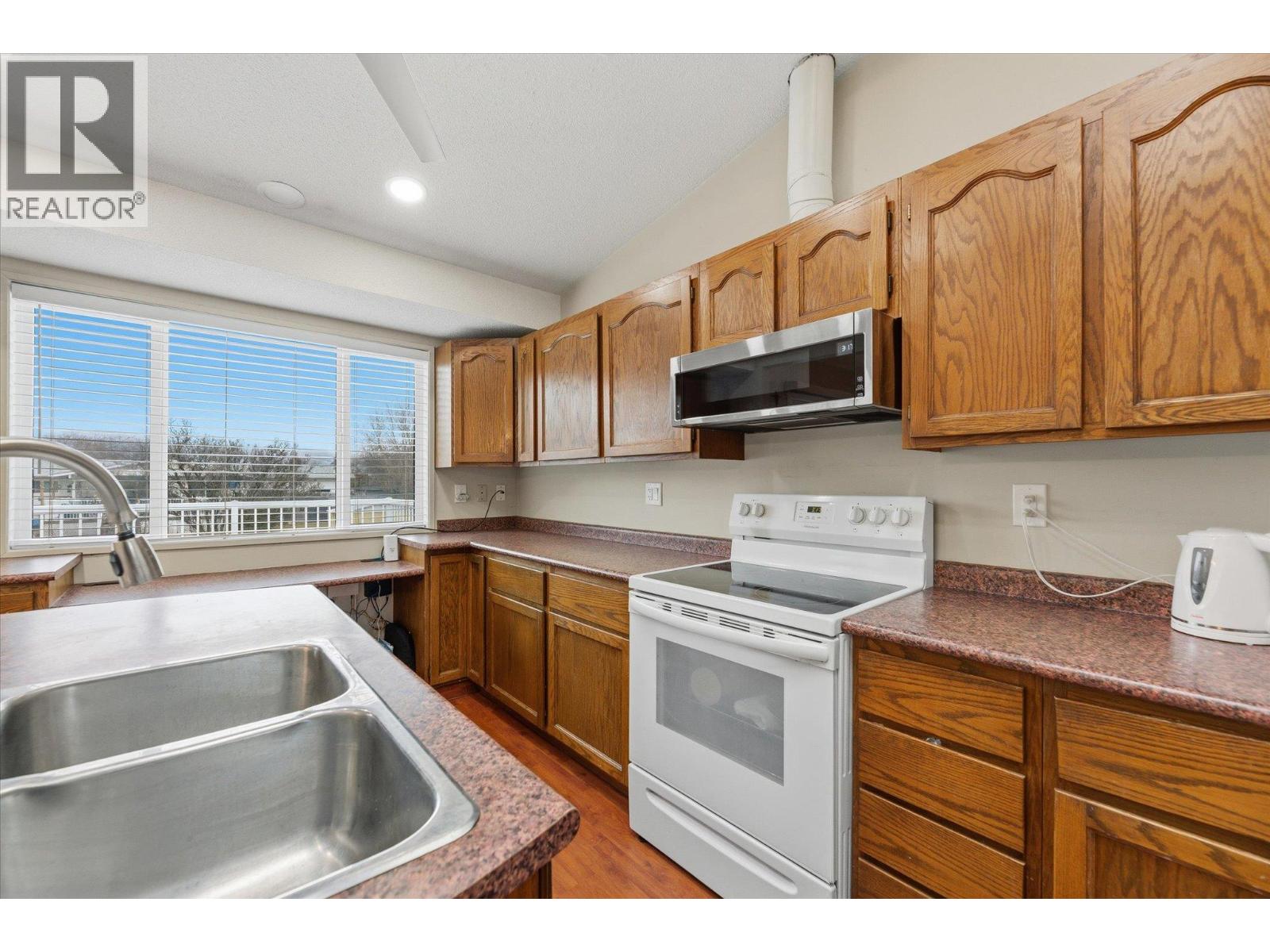 1341 Springfield Road, Kelowna, British Columbia  V1Y 5Y2 - Photo 14 - 10379108