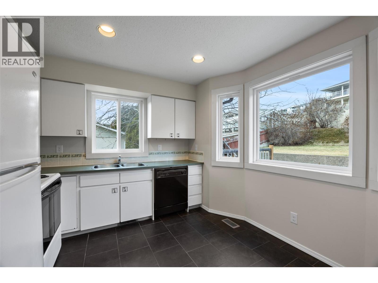 1748 North River Drive, Kamloops, British Columbia  V2B 7N7 - Photo 14 - 10379359