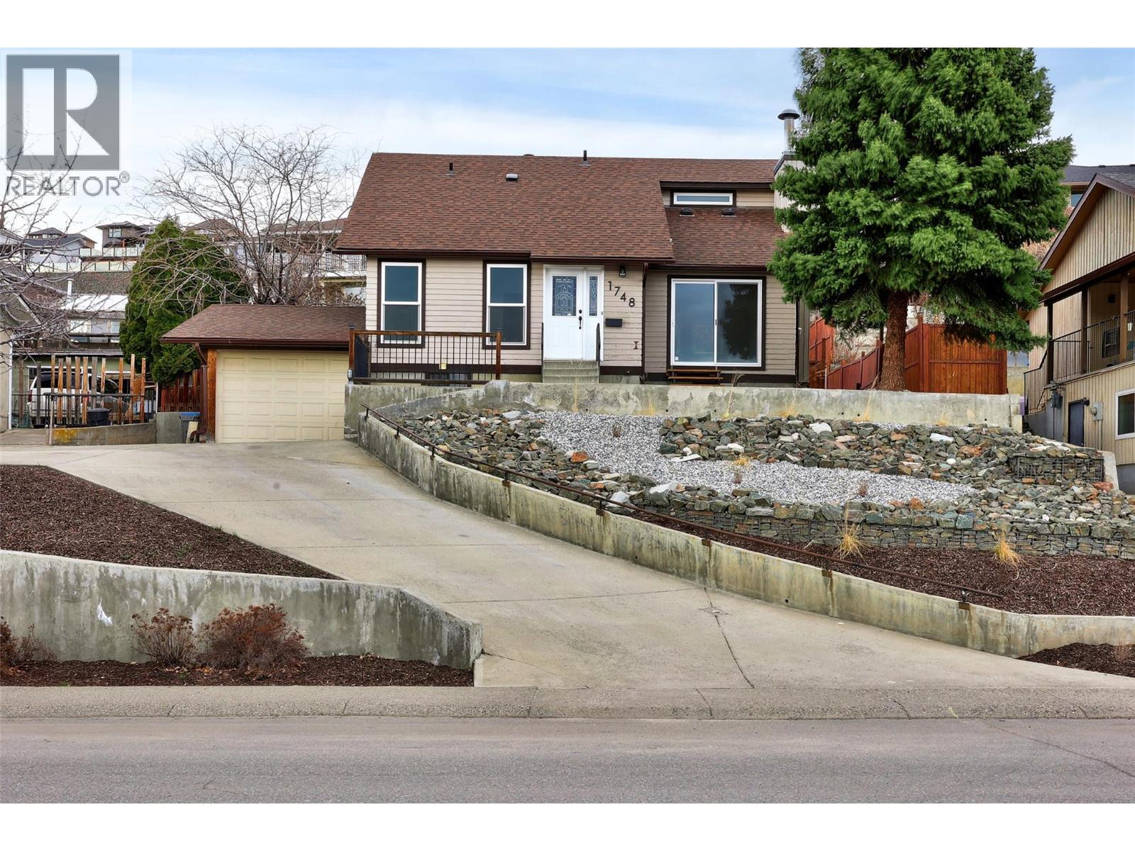 1748 North River Drive, Kamloops, British Columbia  V2B 7N7 - Photo 2 - 10379359