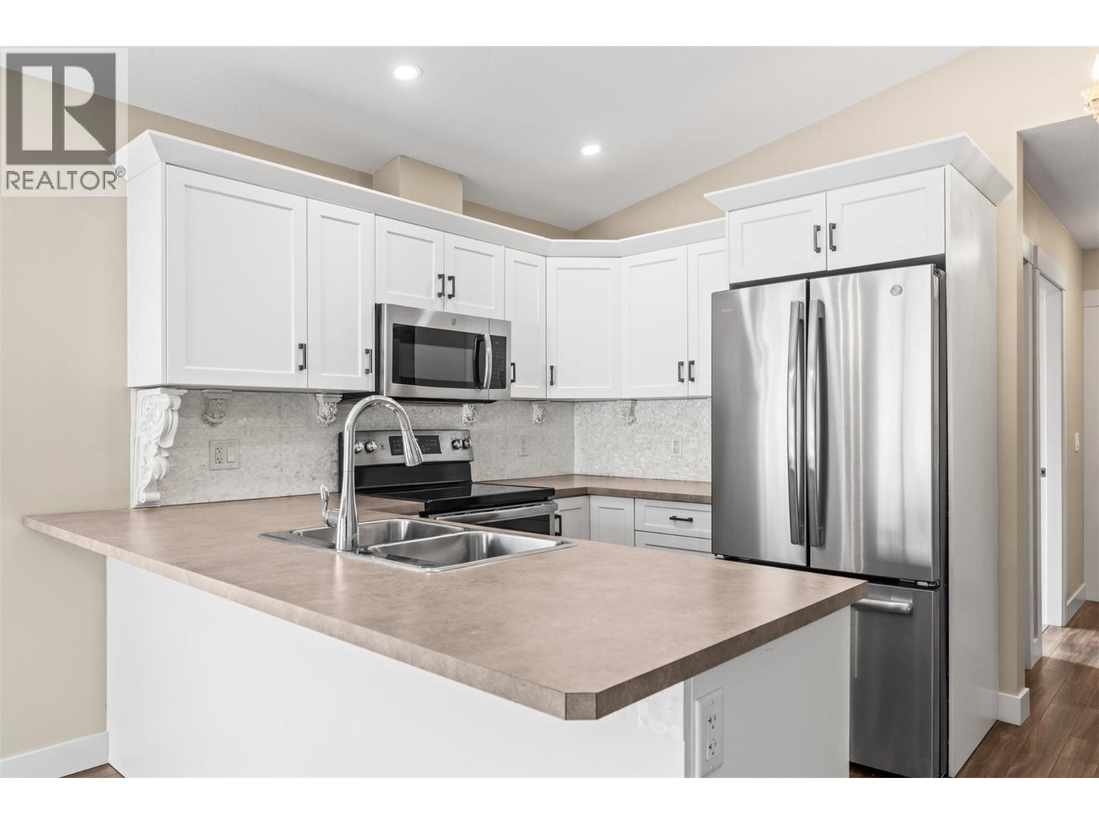 2100 55 Avenue Unit# 66, Vernon, British Columbia  V1T 9Y6 - Photo 7 - 10379476