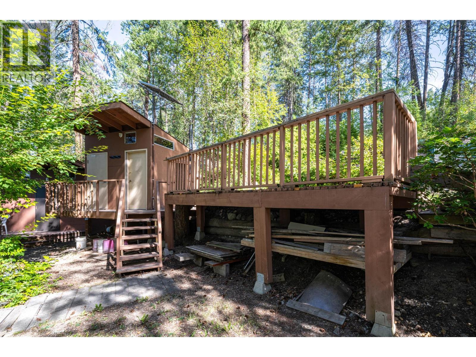 5799 Cosens Bay Road, Coldstream, British Columbia  V1B 1N8 - Photo 32 - 10380180